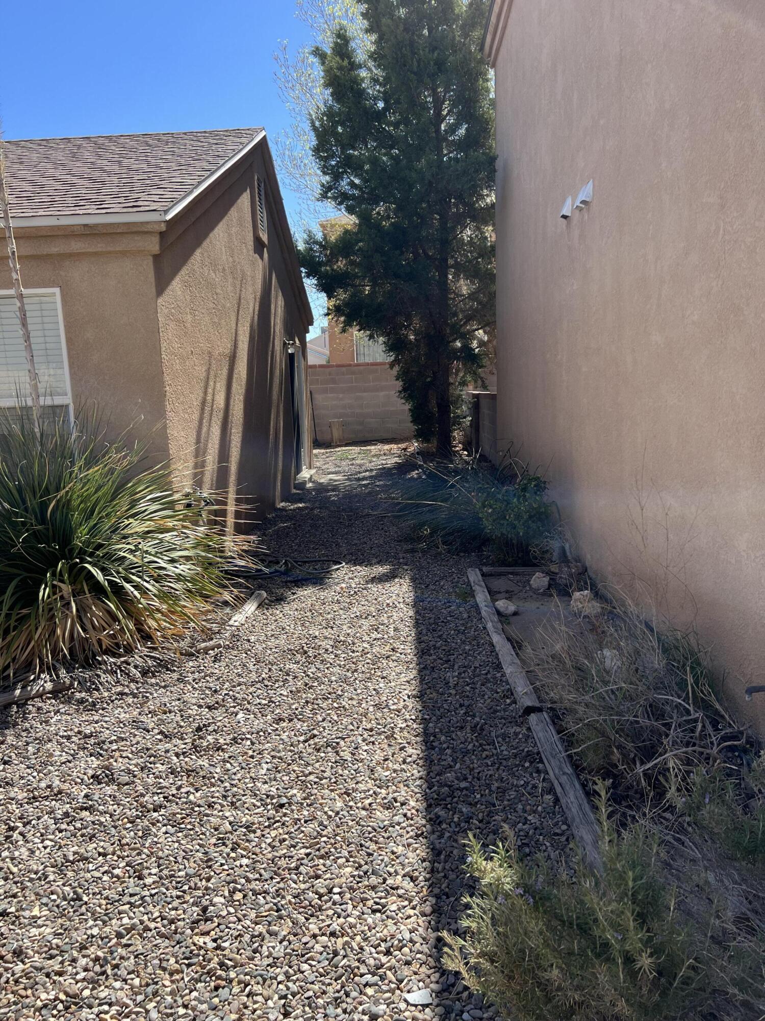 490 Camino Del Rey SW
