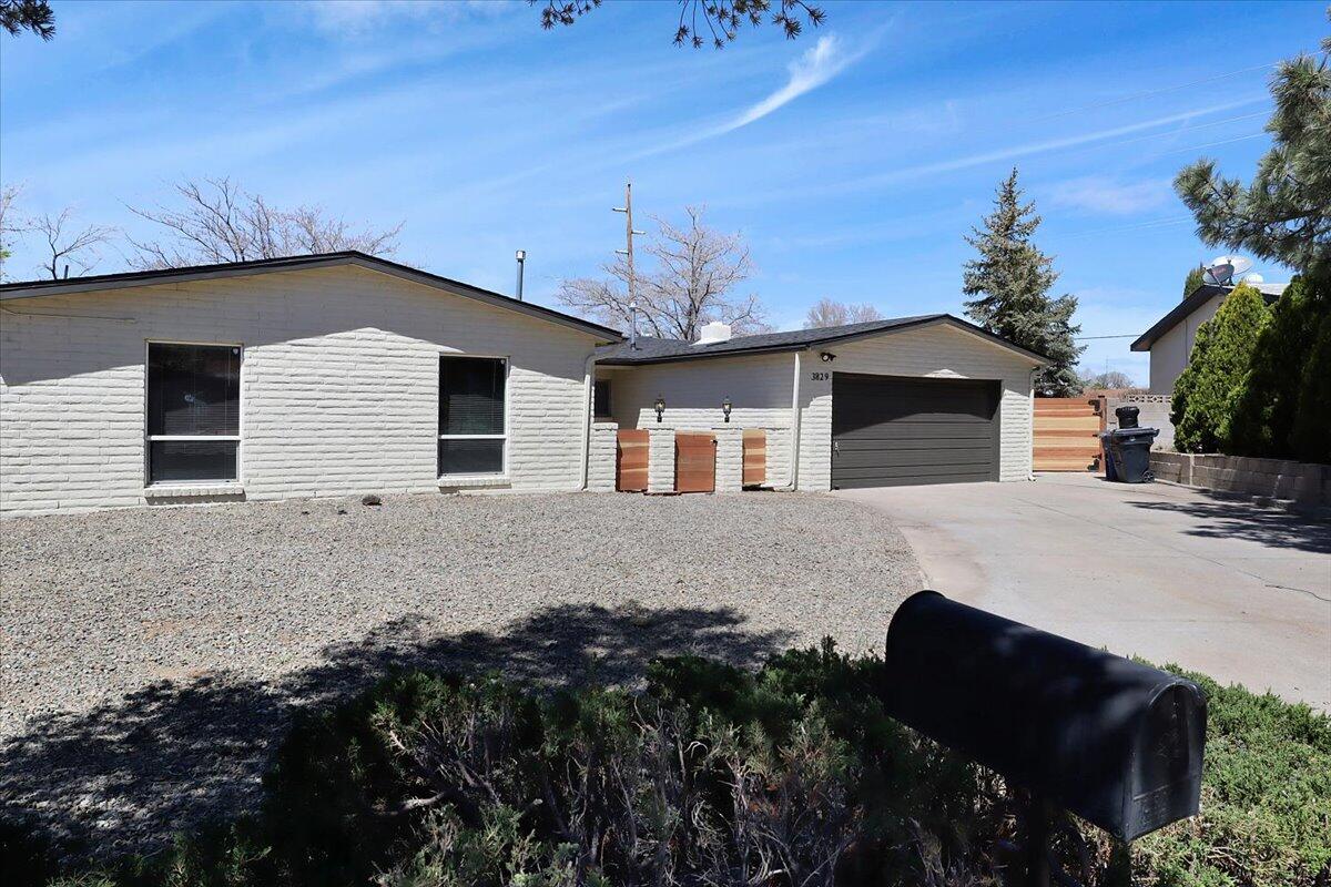 3829 Valerie Place NE