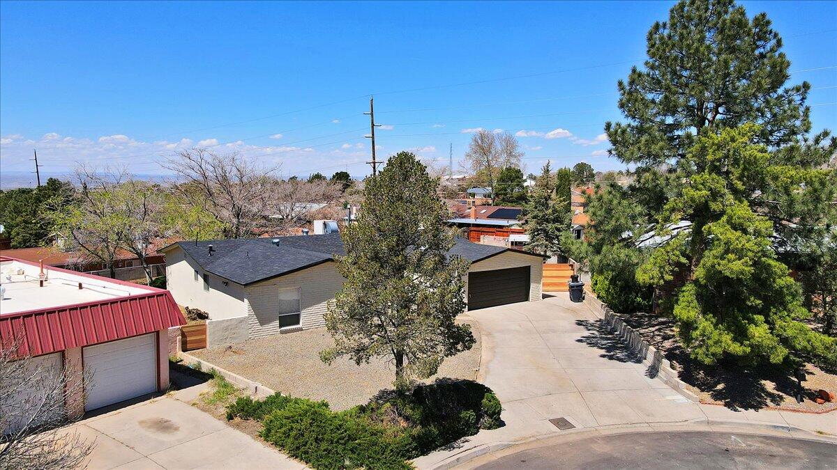 3829 Valerie Place NE