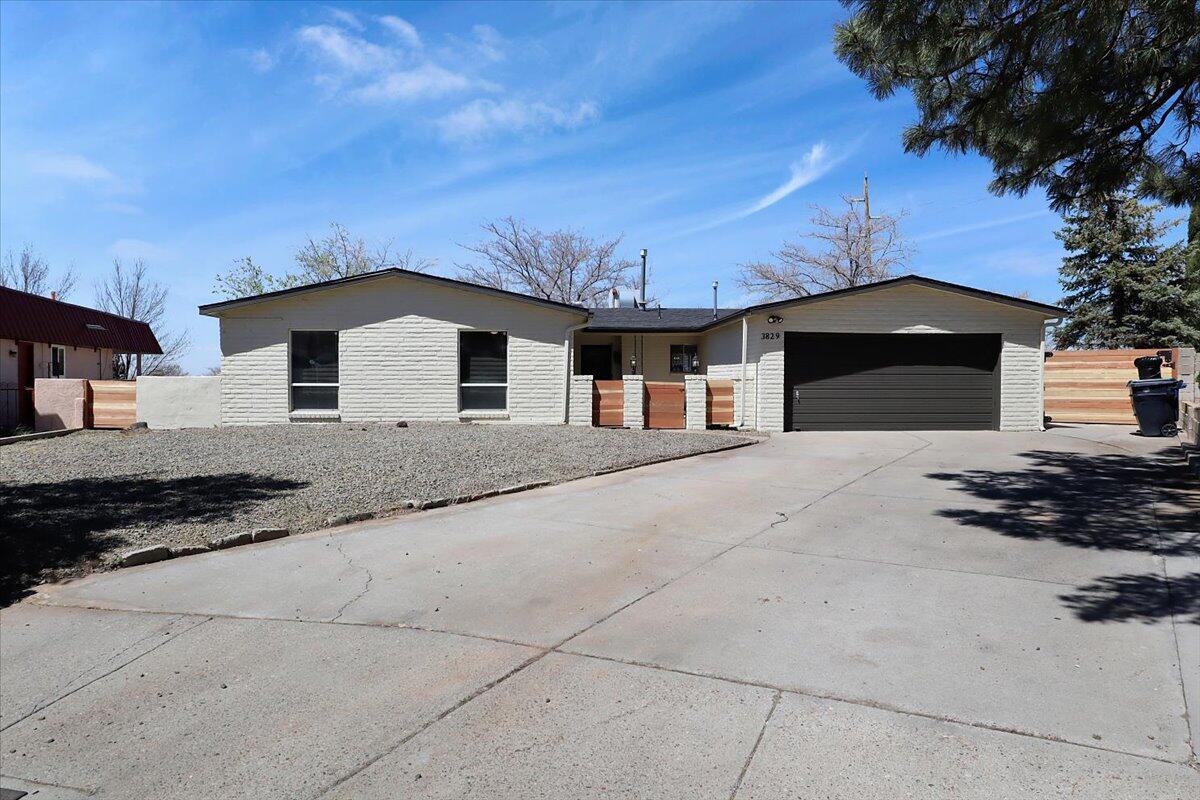 3829 Valerie Place NE