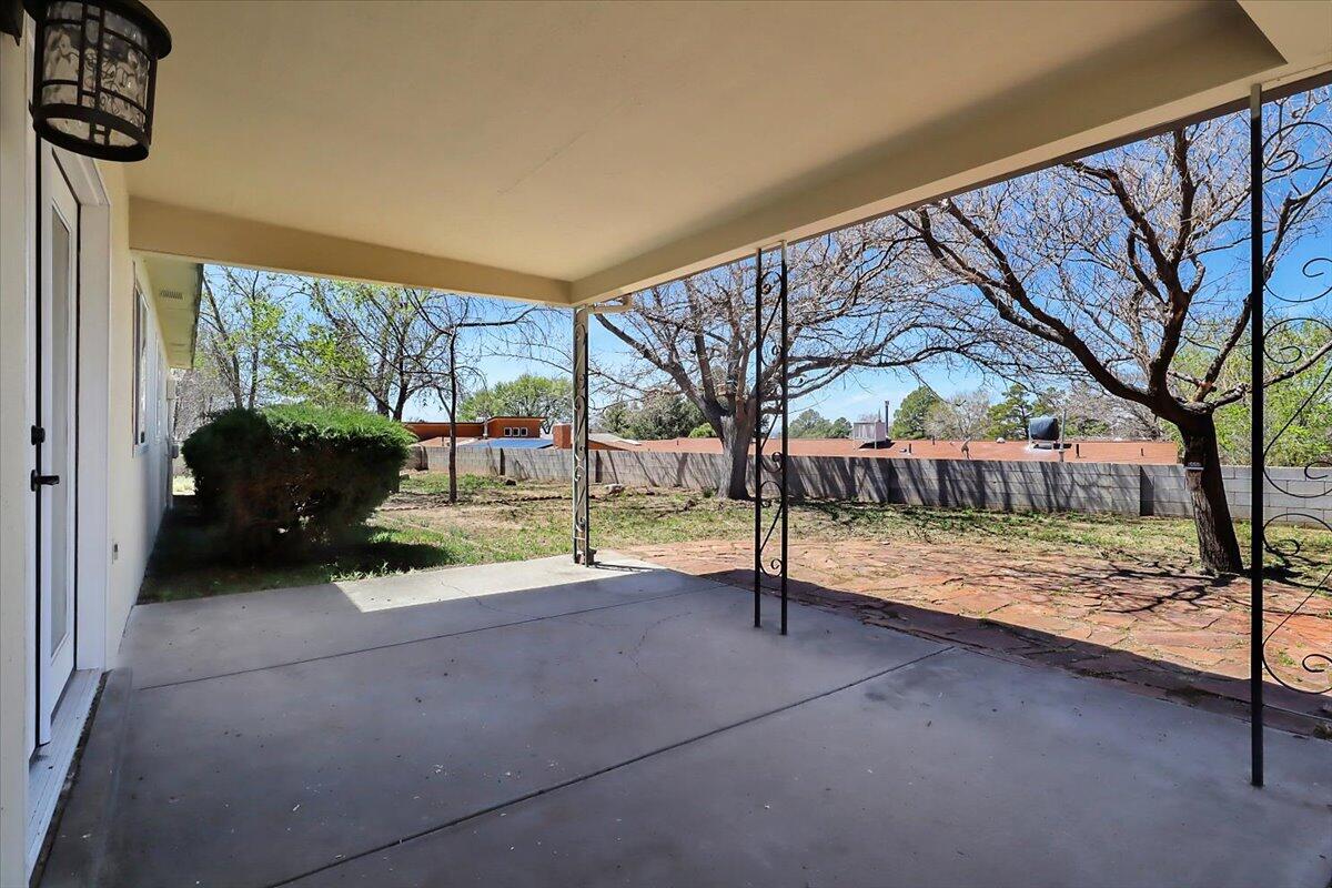 3829 Valerie Place NE