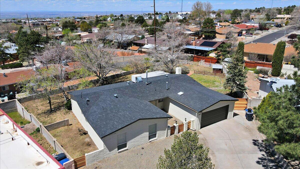 3829 Valerie Place NE