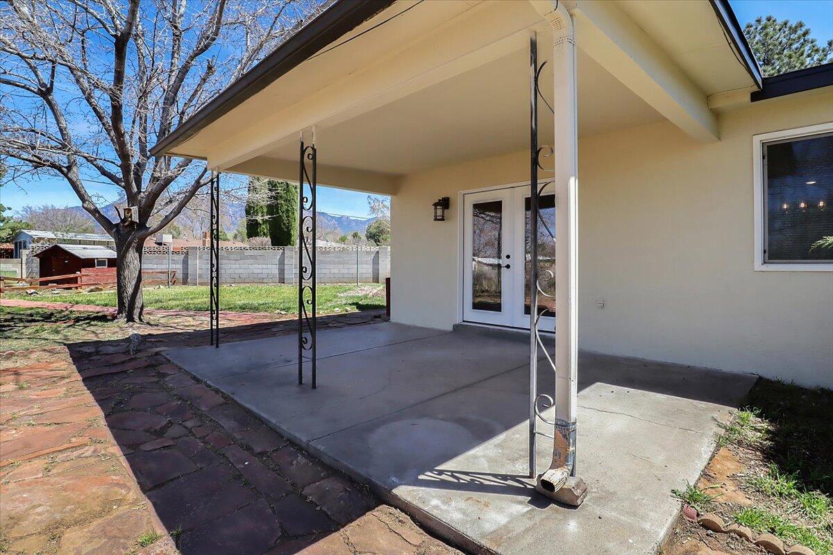 3829 Valerie Place NE