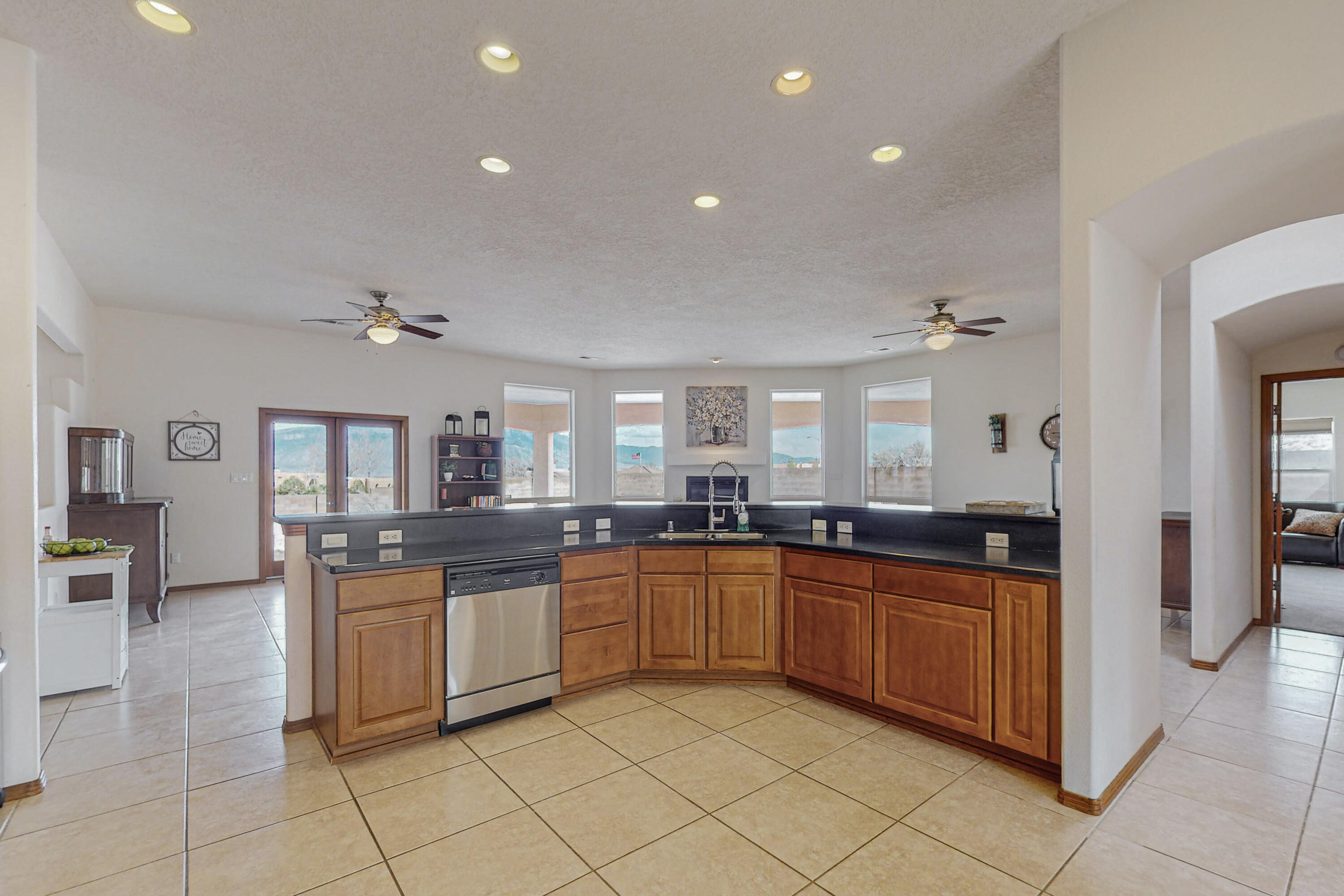 1305 45th Street NE