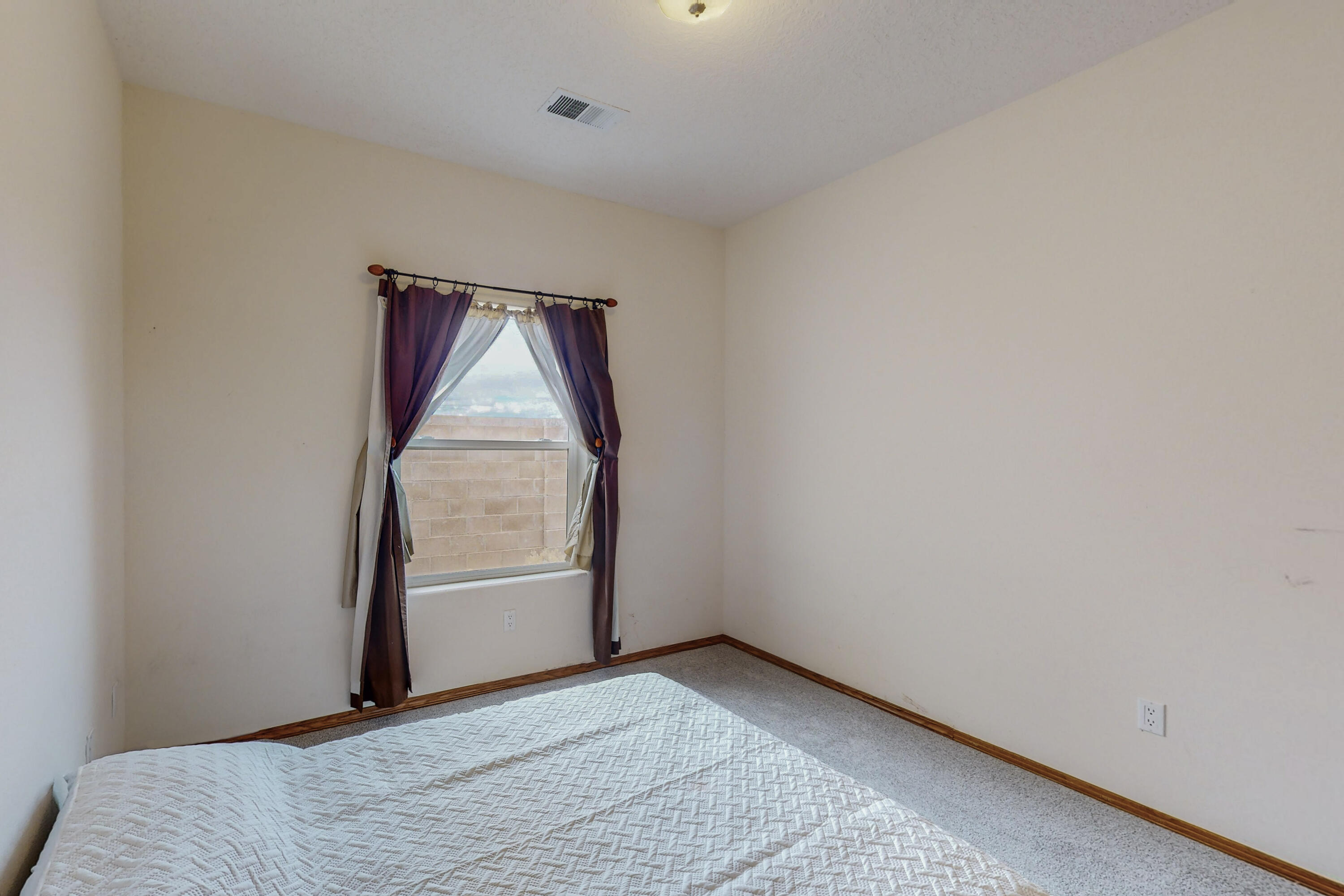 1305 45th Street NE