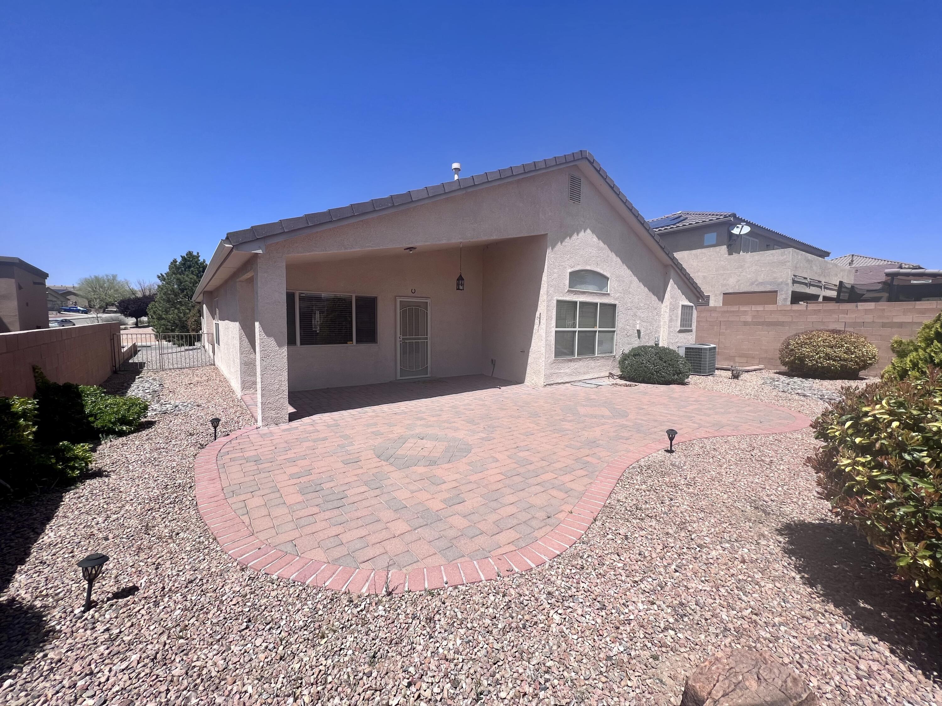 2212 Las Brisas Circle SE