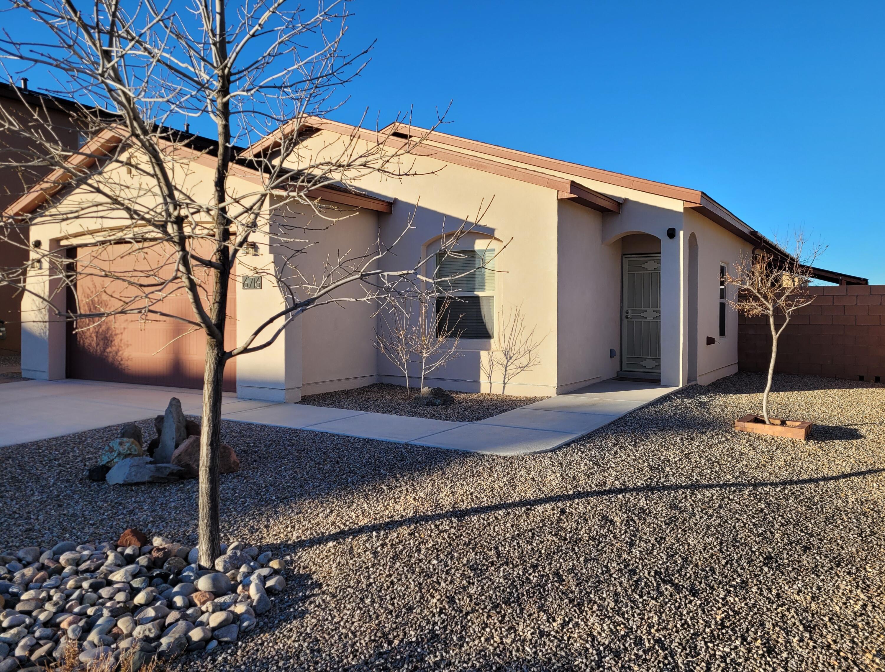 6716 Mountain Hawk Loop NE