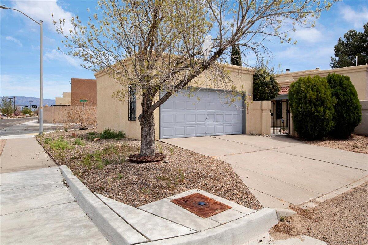 3932 Ladera Drive NW