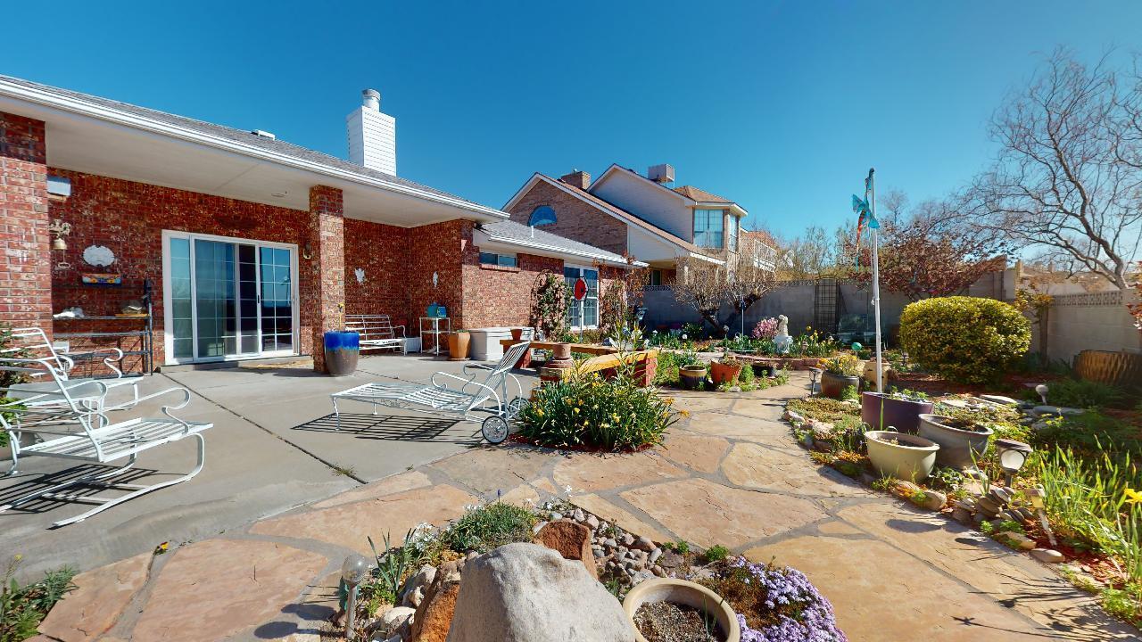 9324 Saguaro Street NW