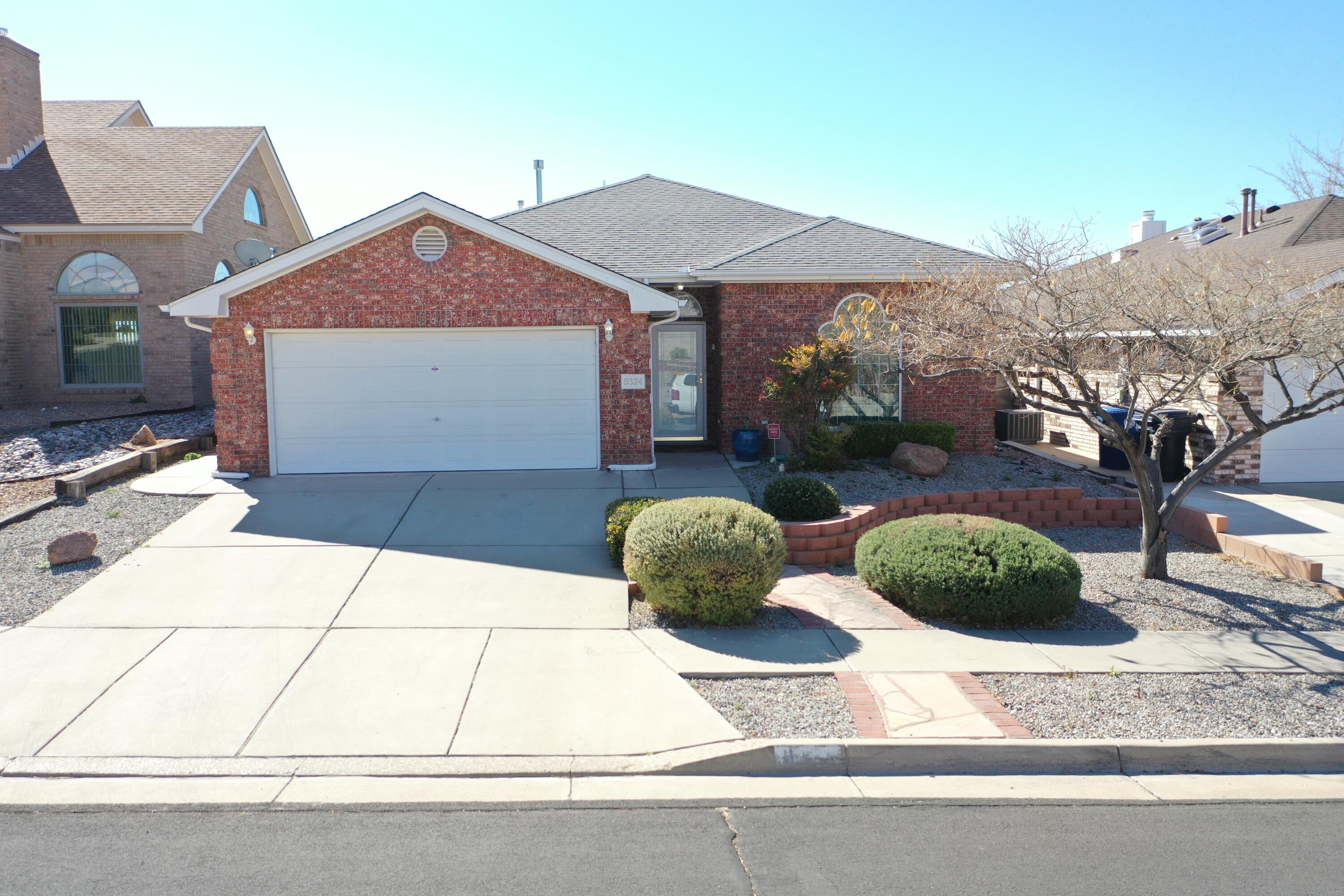 9324 Saguaro Street NW