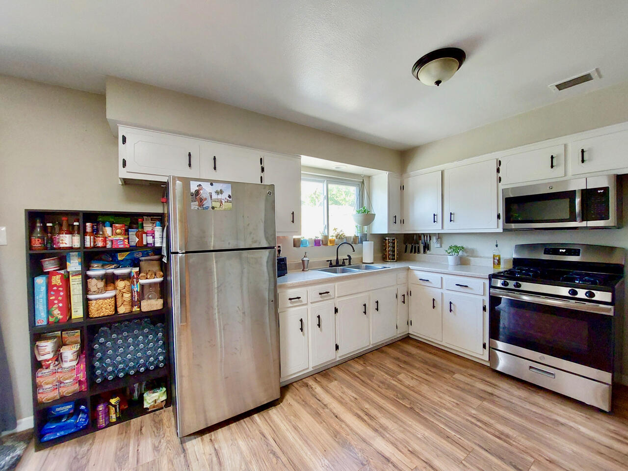 8201 Florence Avenue NE