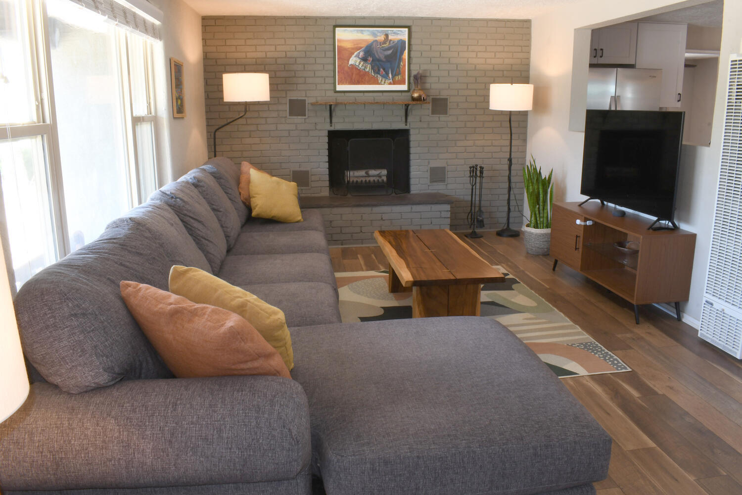 540 Hermosa Drive NE