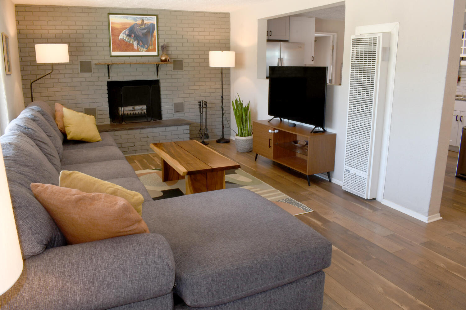 540 Hermosa Drive NE