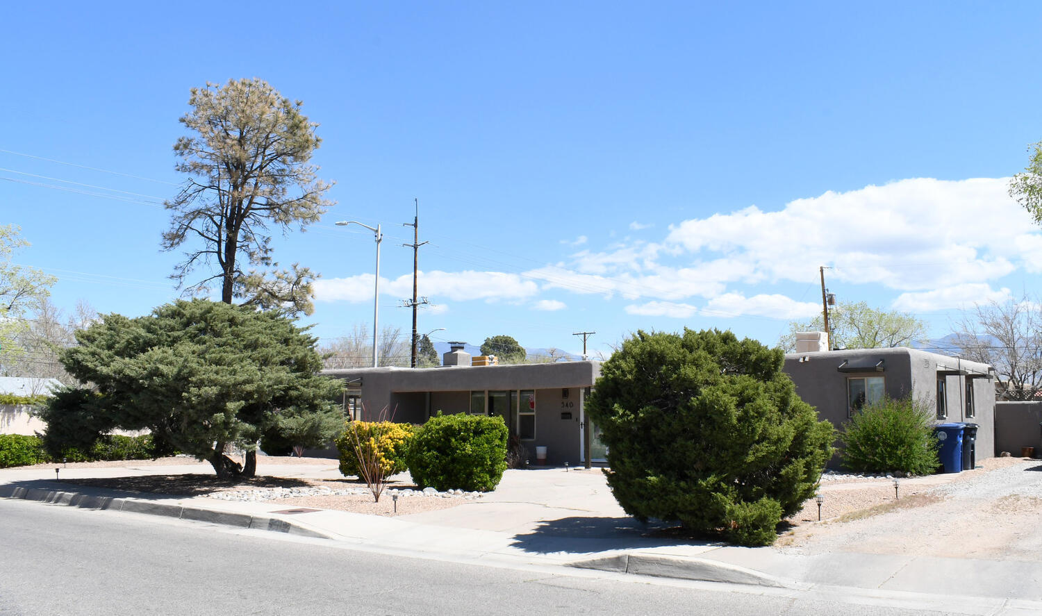 540 Hermosa Drive NE
