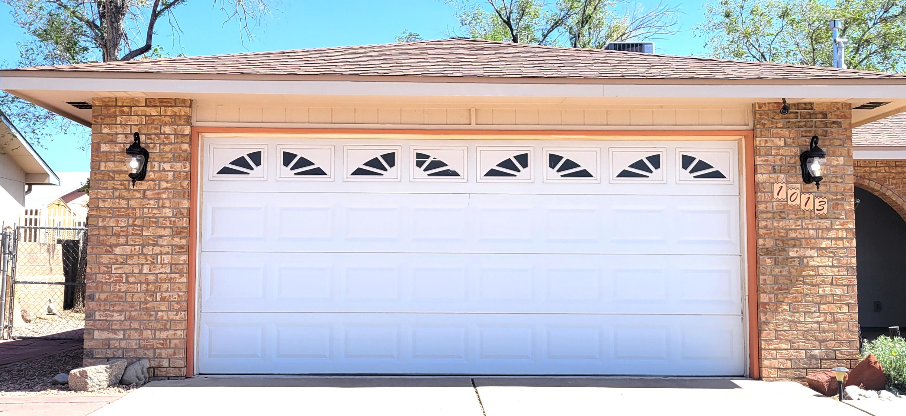 1013 Sandia Vista Road NE