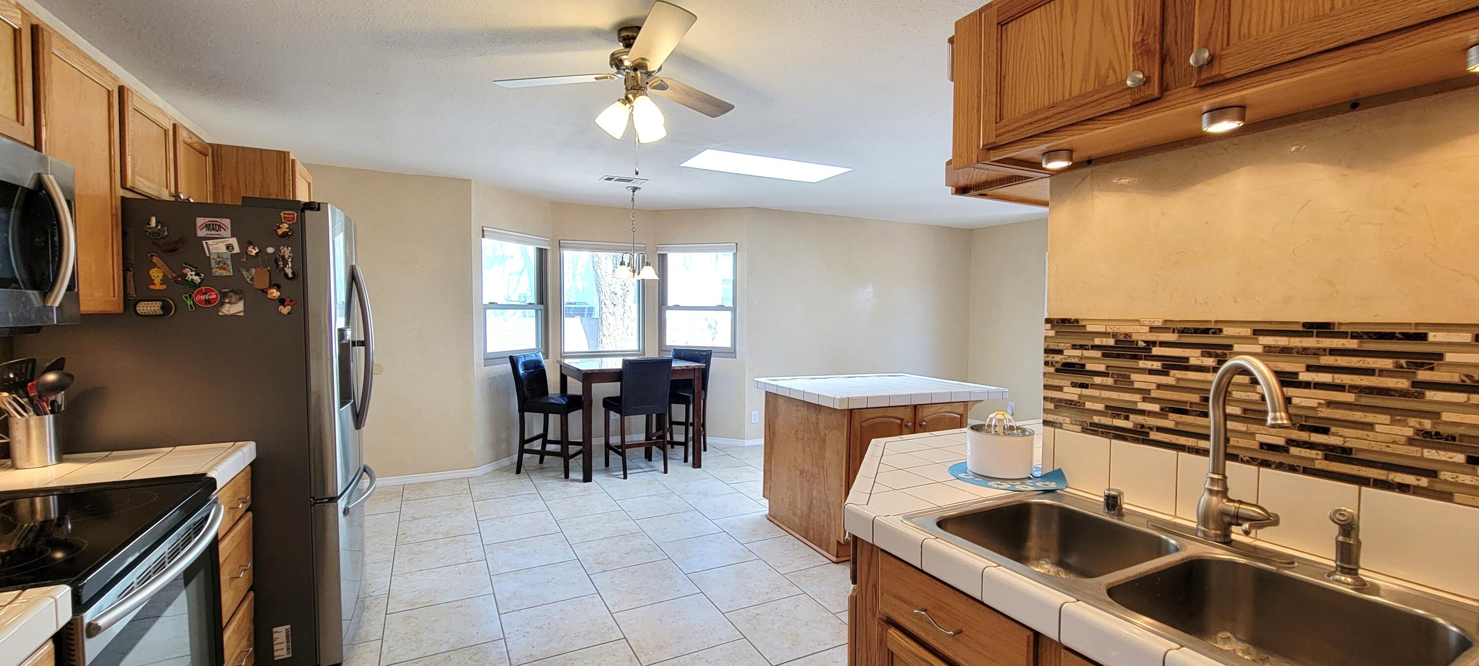 1013 Sandia Vista Road NE