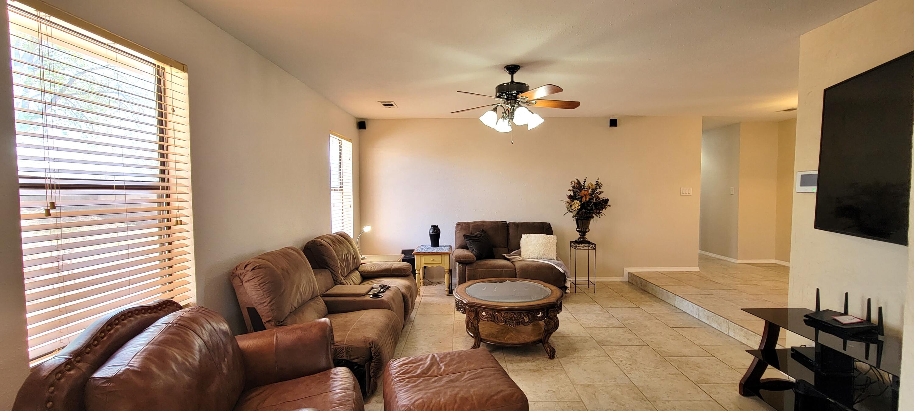 1013 Sandia Vista Road NE