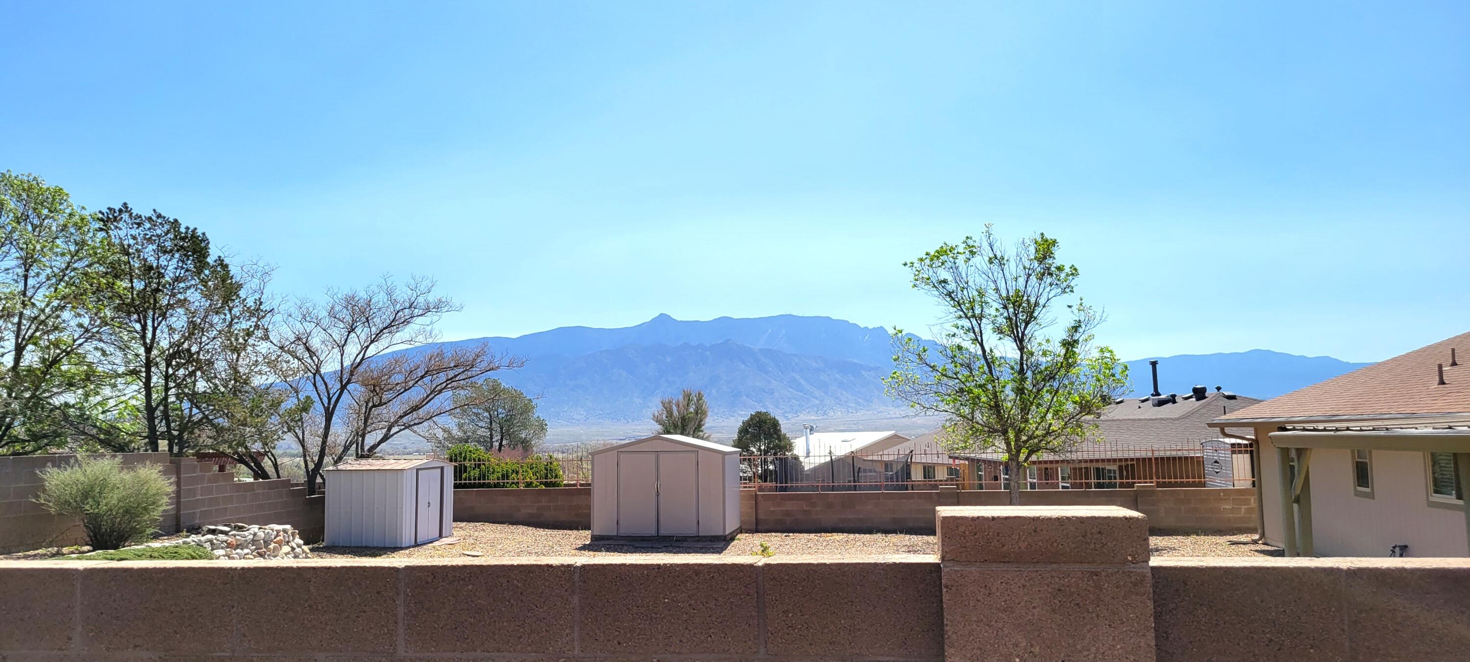 1013 Sandia Vista Road NE