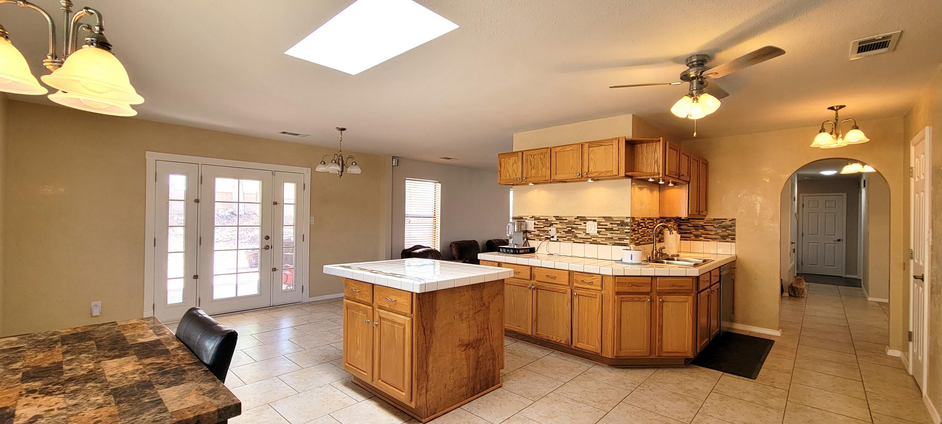 1013 Sandia Vista Road NE