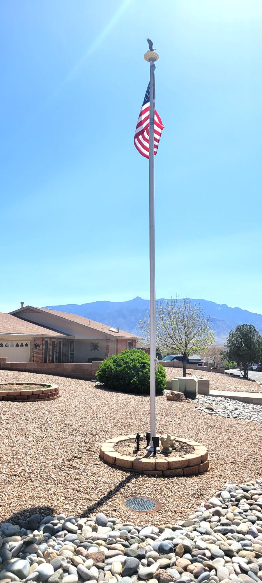 1013 Sandia Vista Road NE