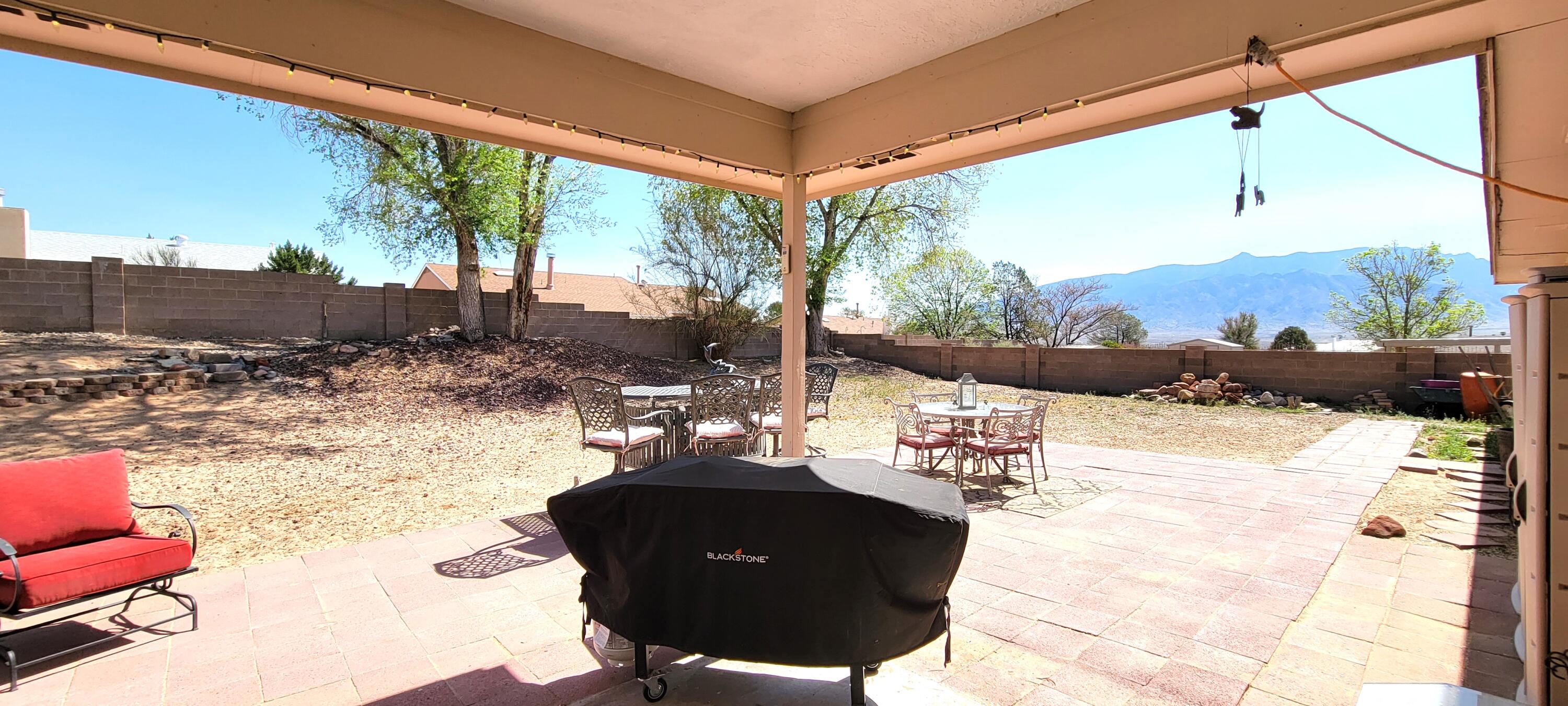 1013 Sandia Vista Road NE
