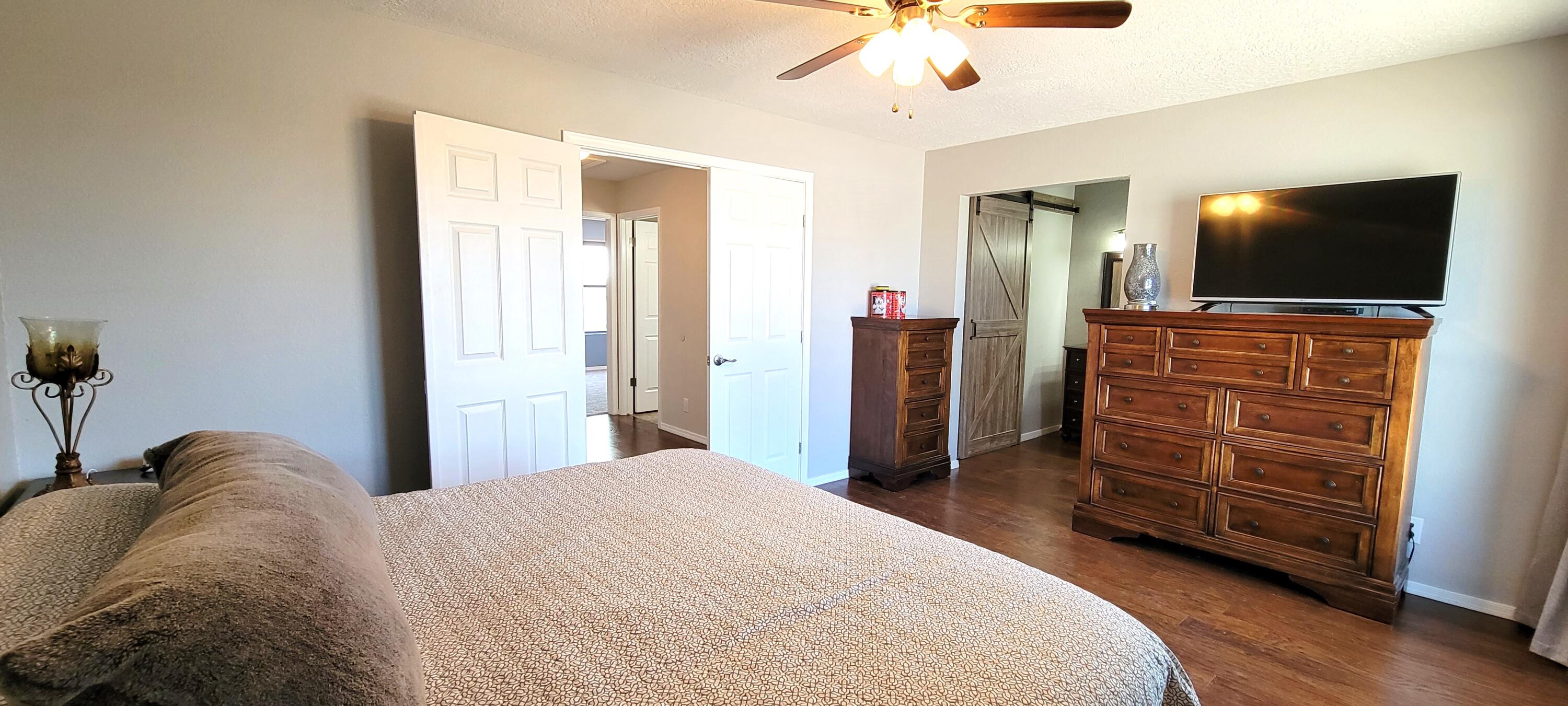 1013 Sandia Vista Road NE