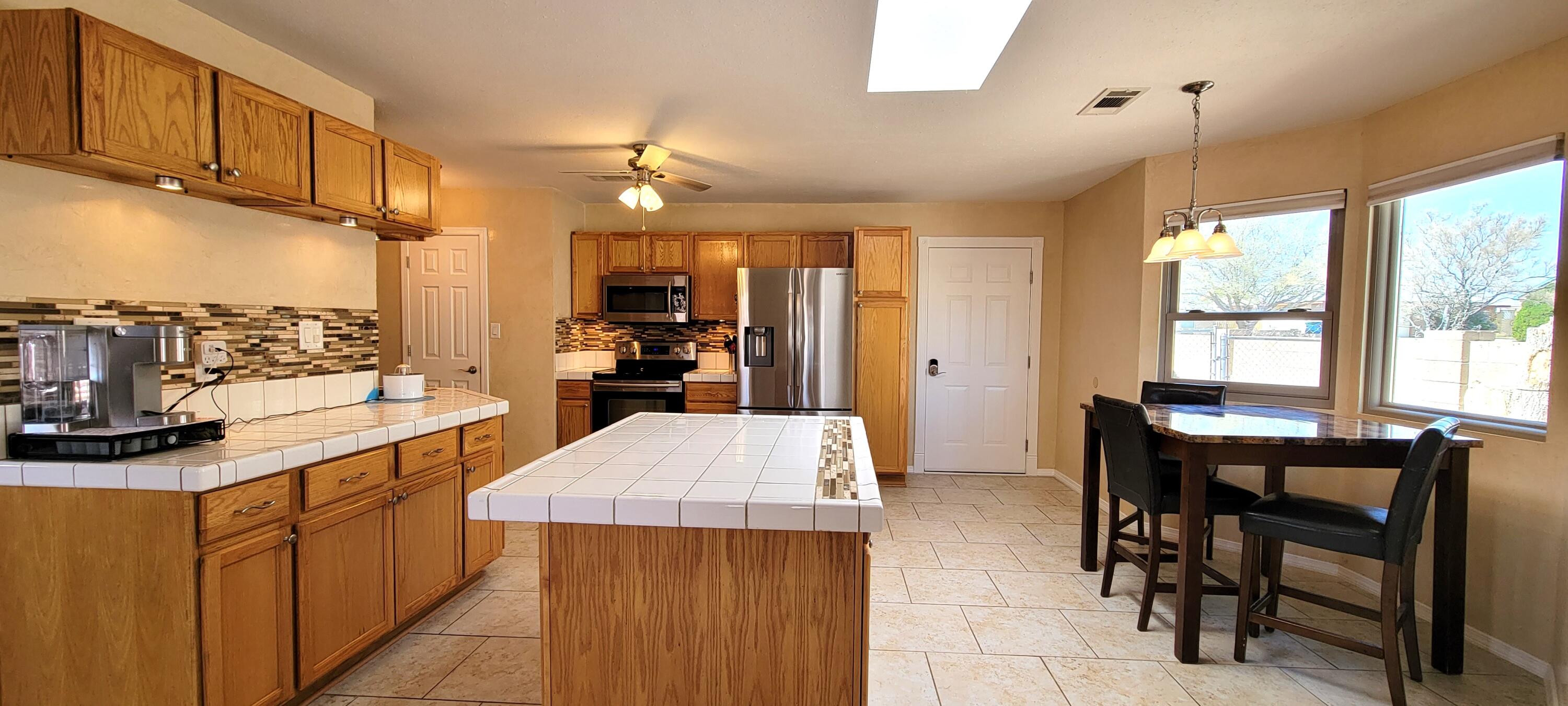 1013 Sandia Vista Road NE