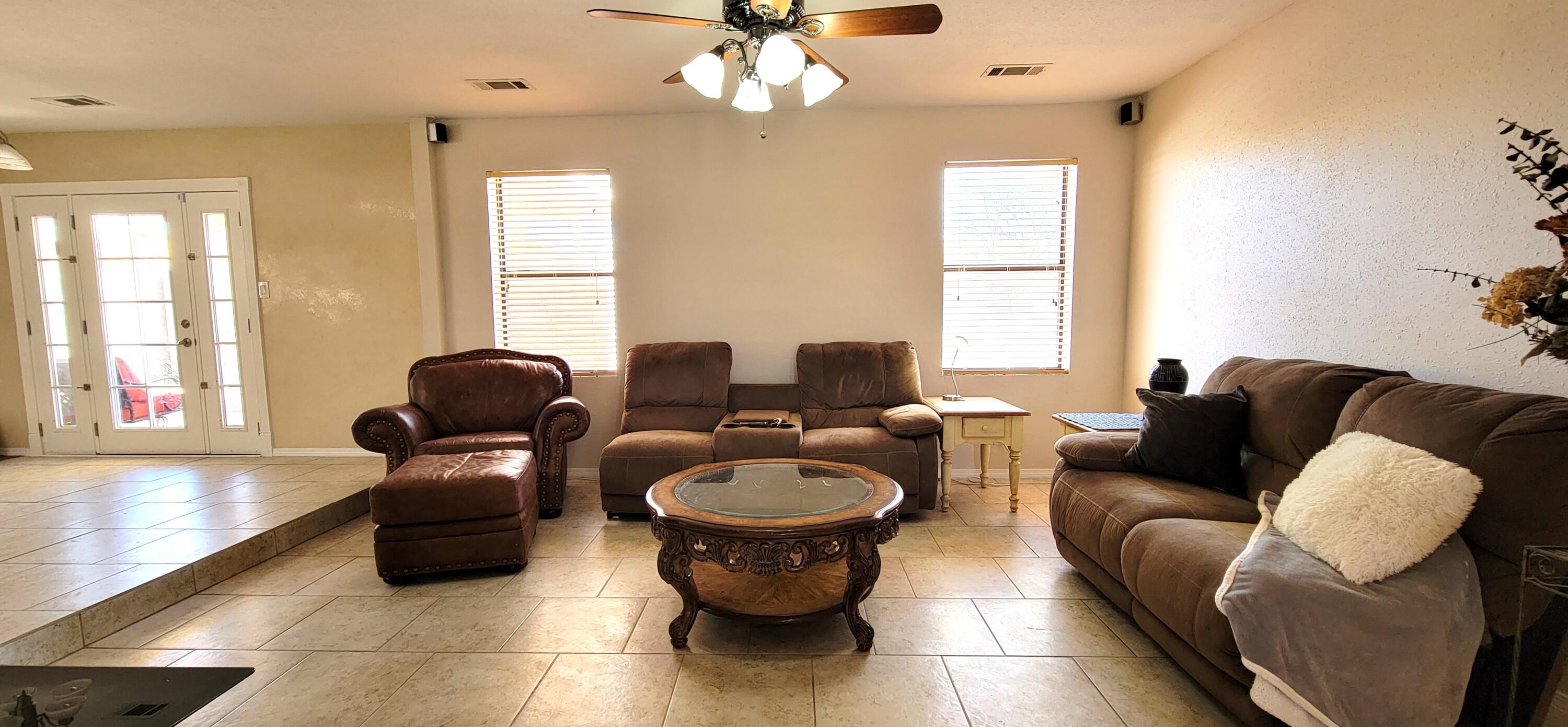 1013 Sandia Vista Road NE
