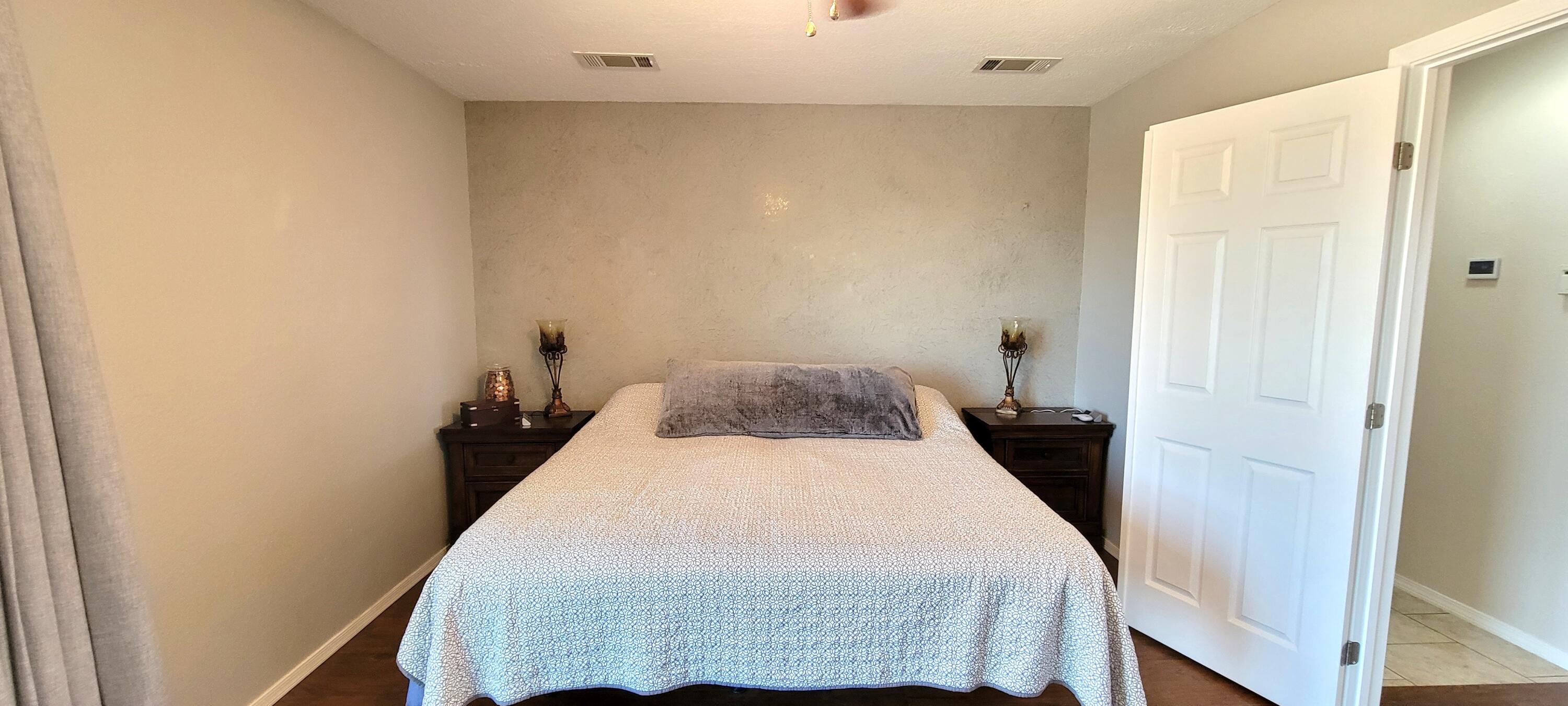 1013 Sandia Vista Road NE