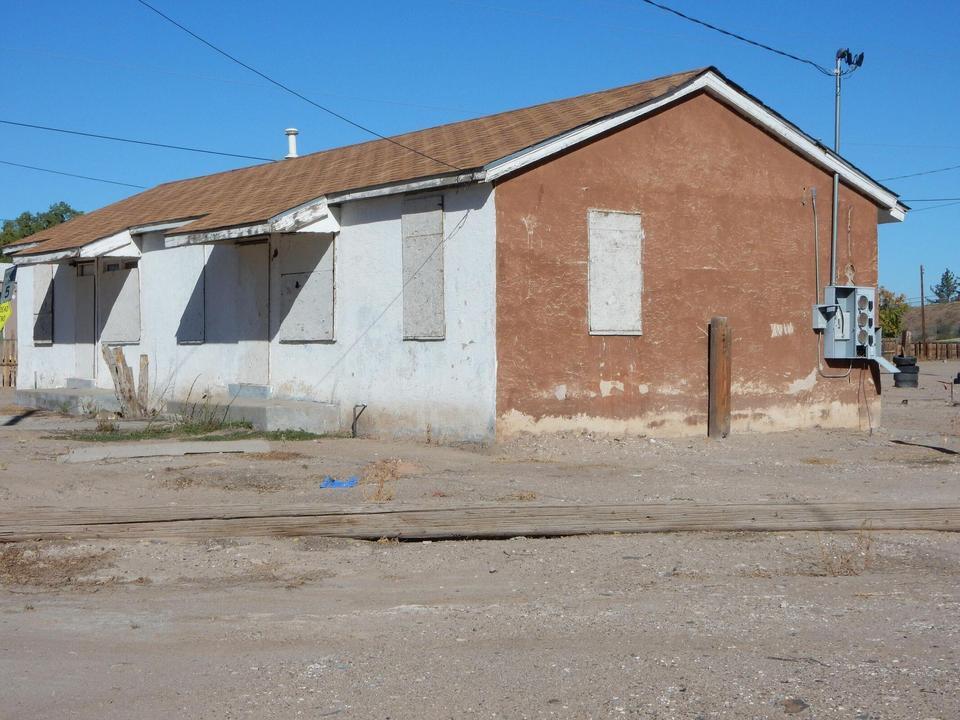 106 W Ross Avenue