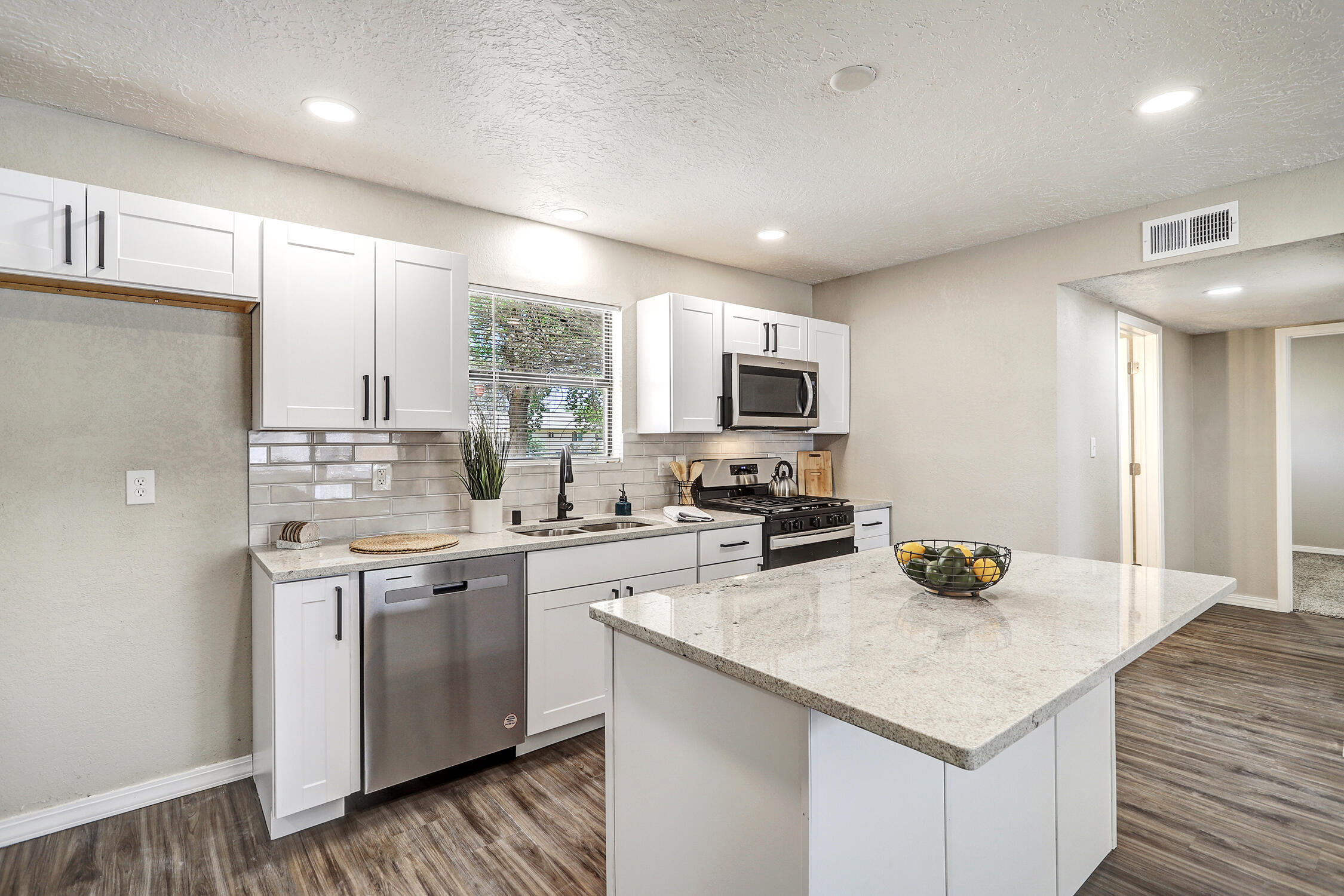 1052 Vasquez Court