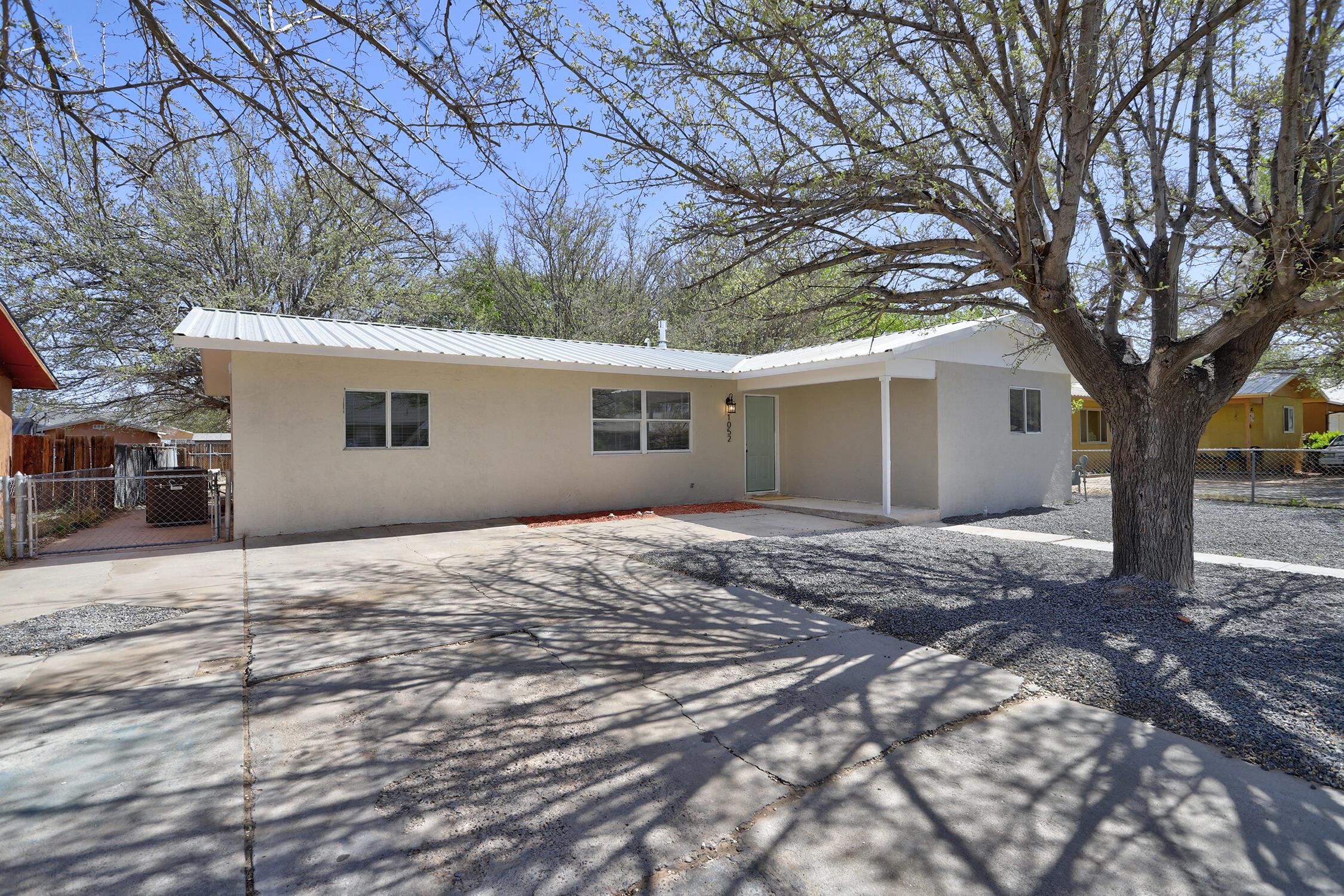 1052 Vasquez Court