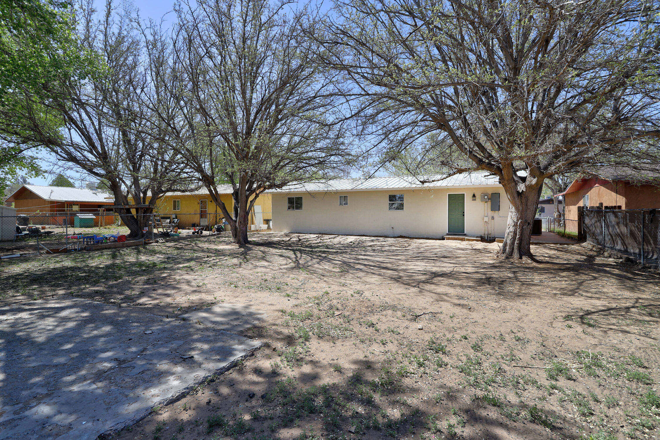 1052 Vasquez Court