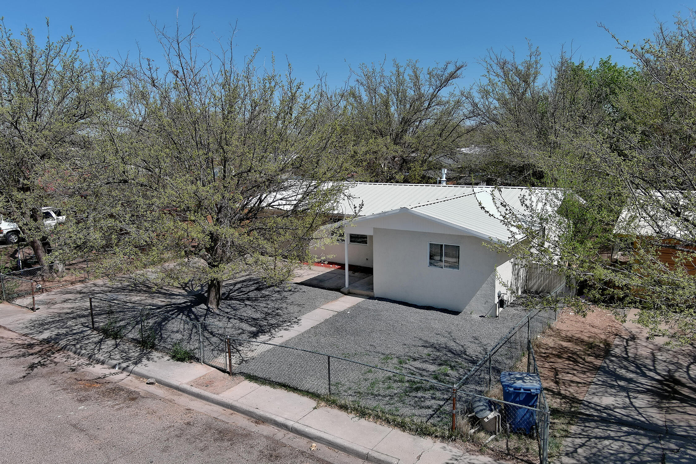 1052 Vasquez Court