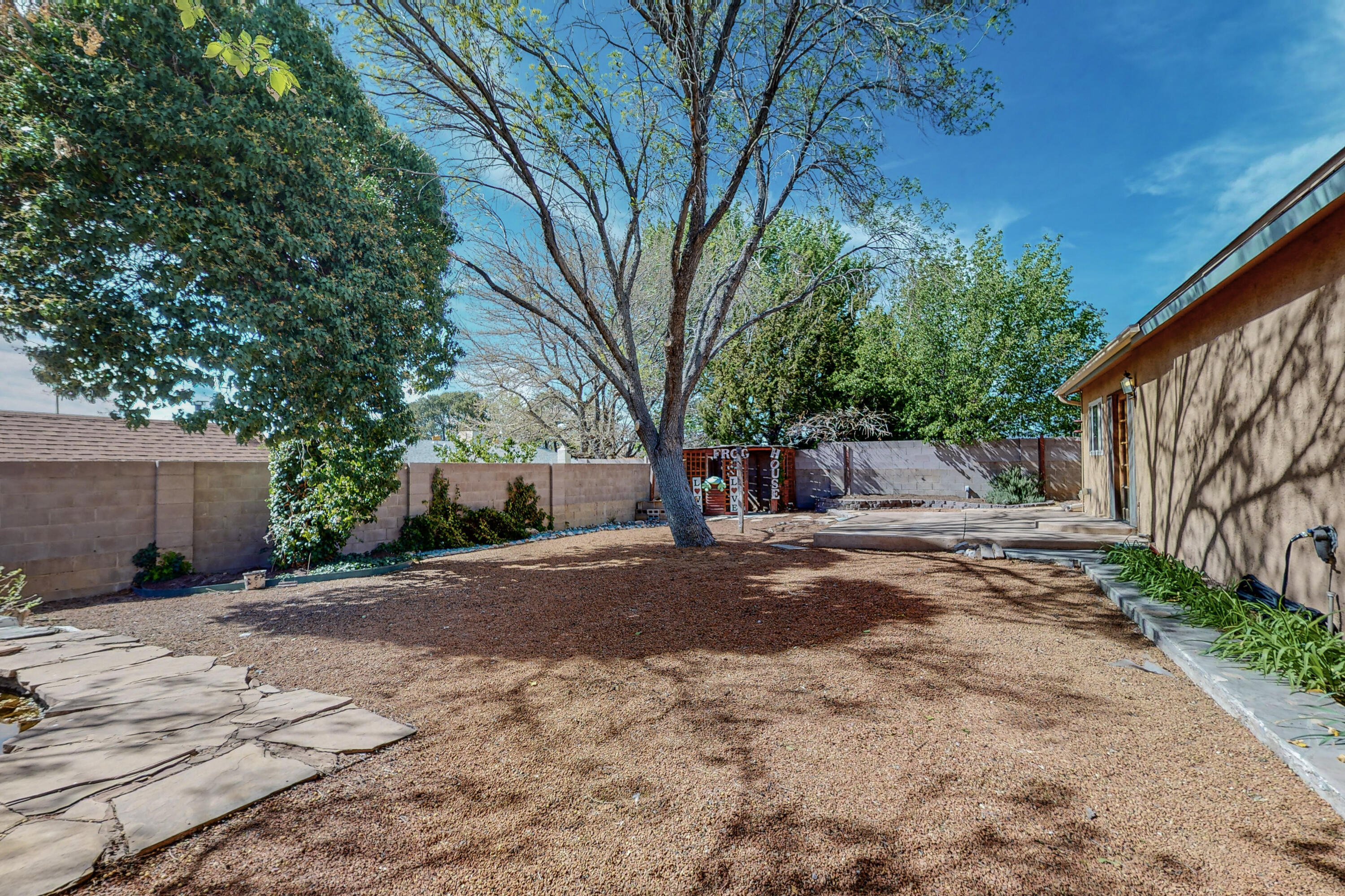 3829 Westerfeld Drive NE