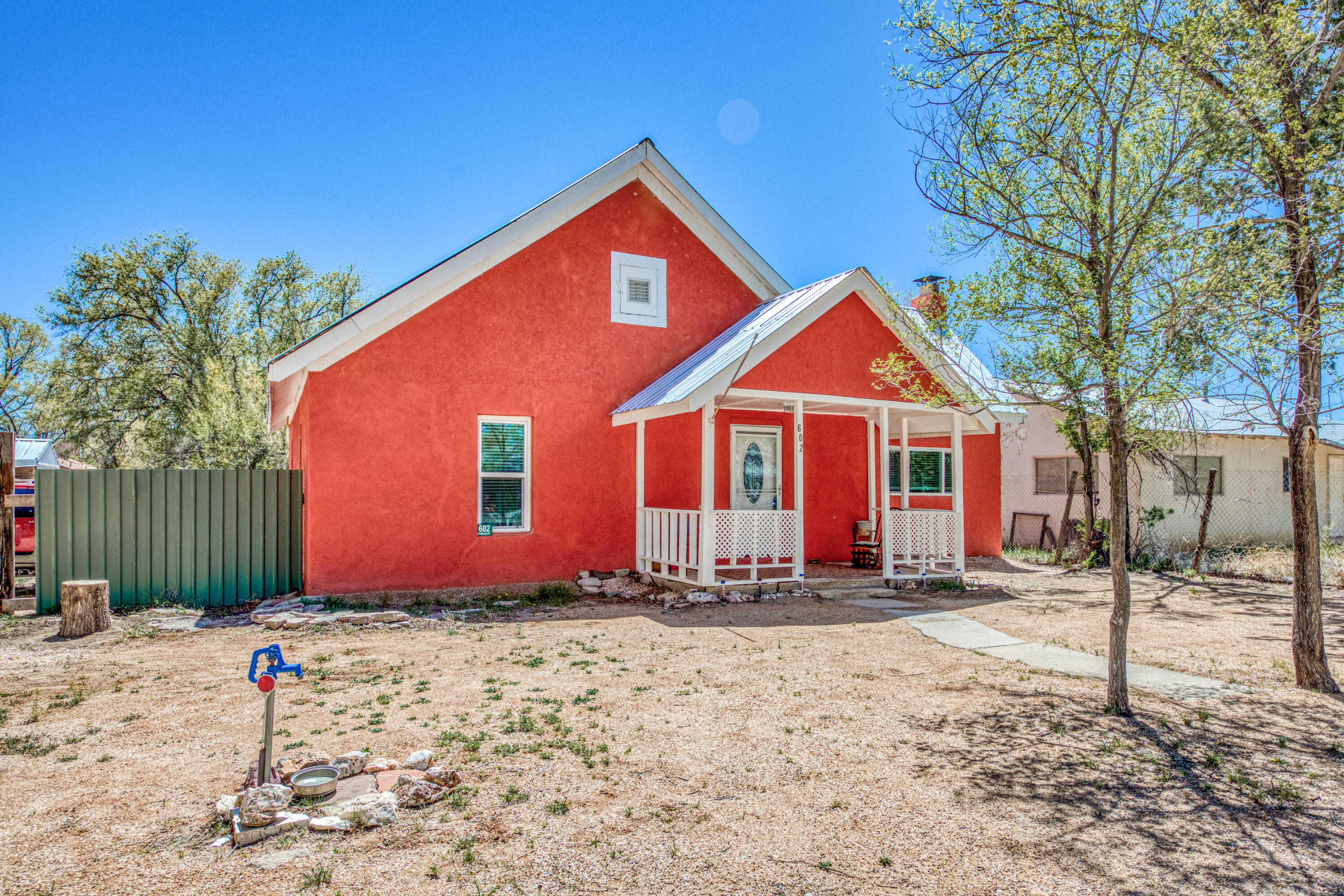 602 W Highland Avenue