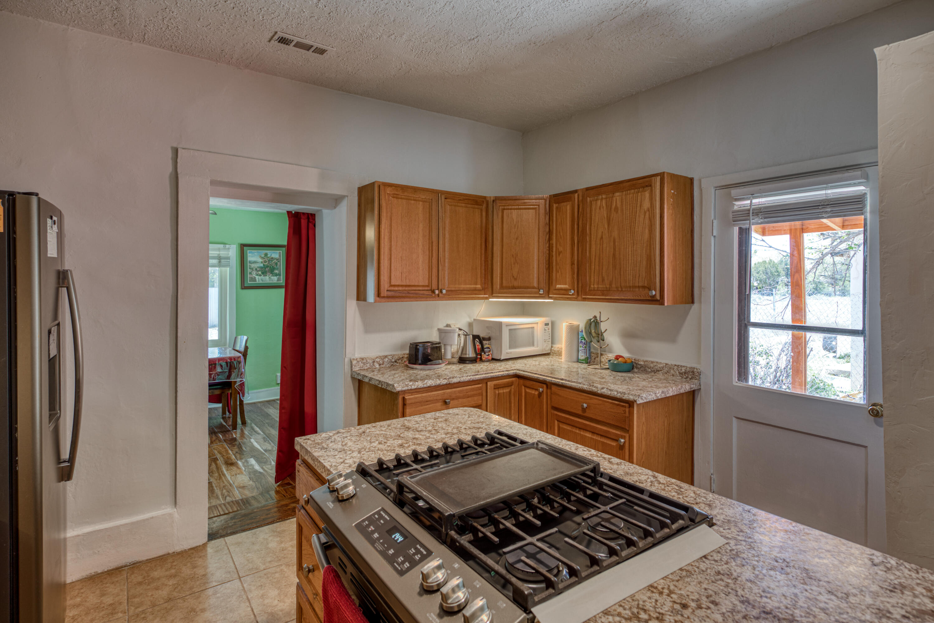 602 W Highland Avenue