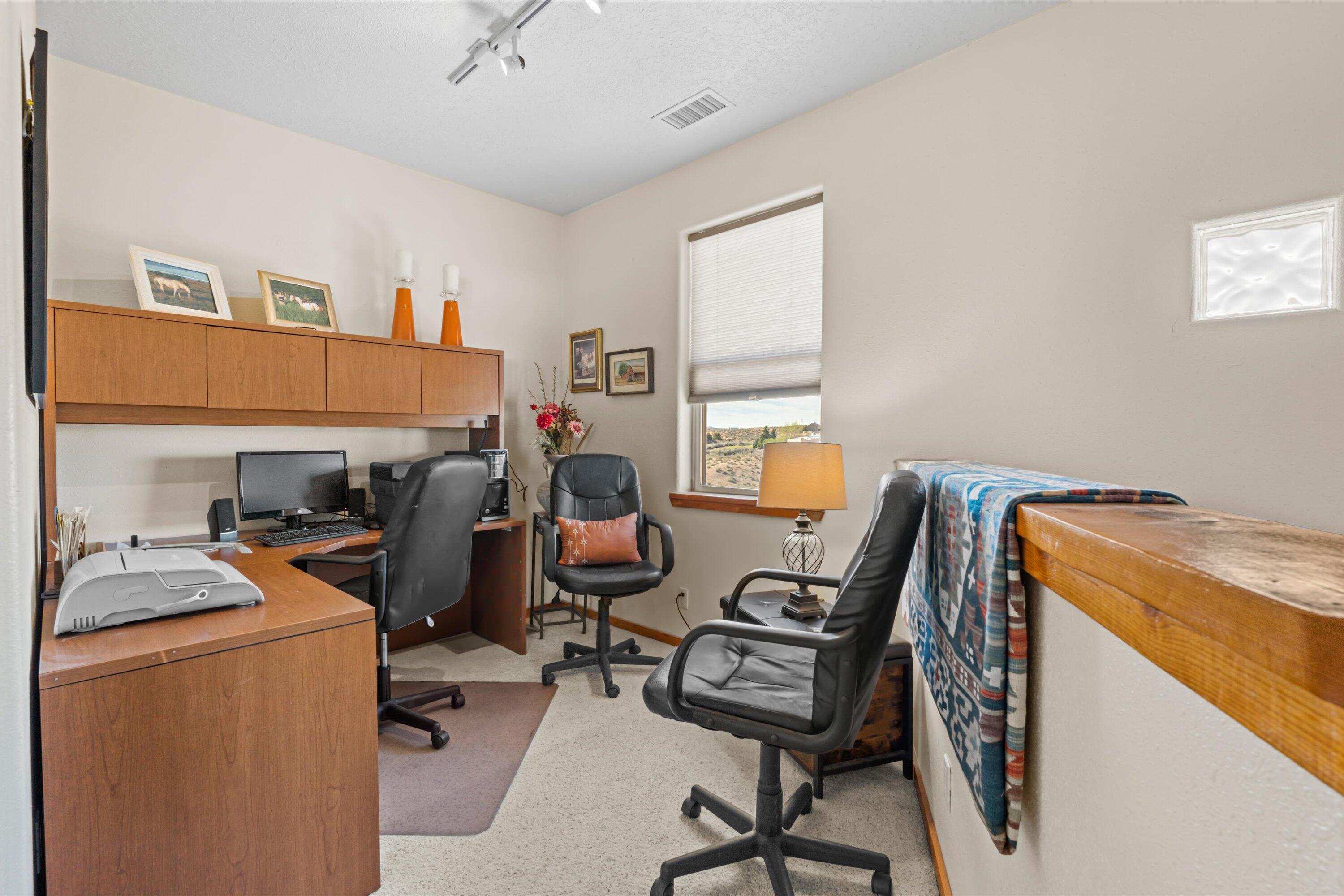 1460 Nez Perce Loop NE