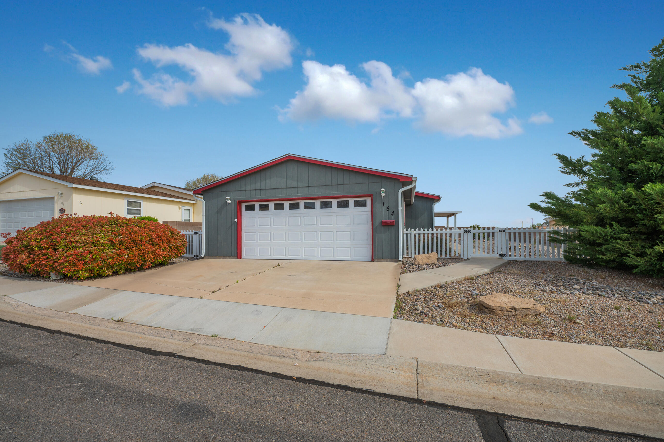 154 Sunrise Bluffs Drive