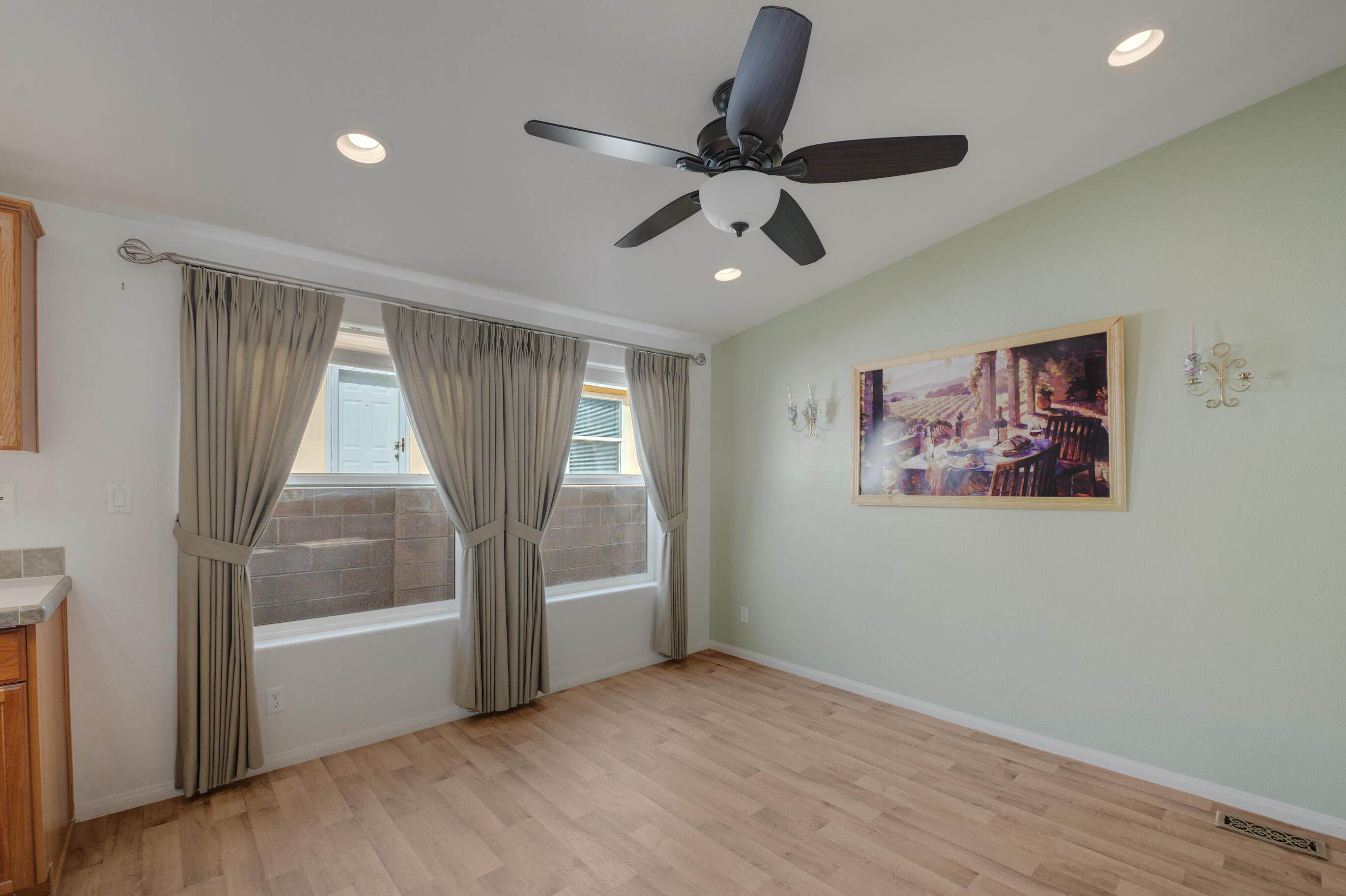 154 Sunrise Bluffs Drive