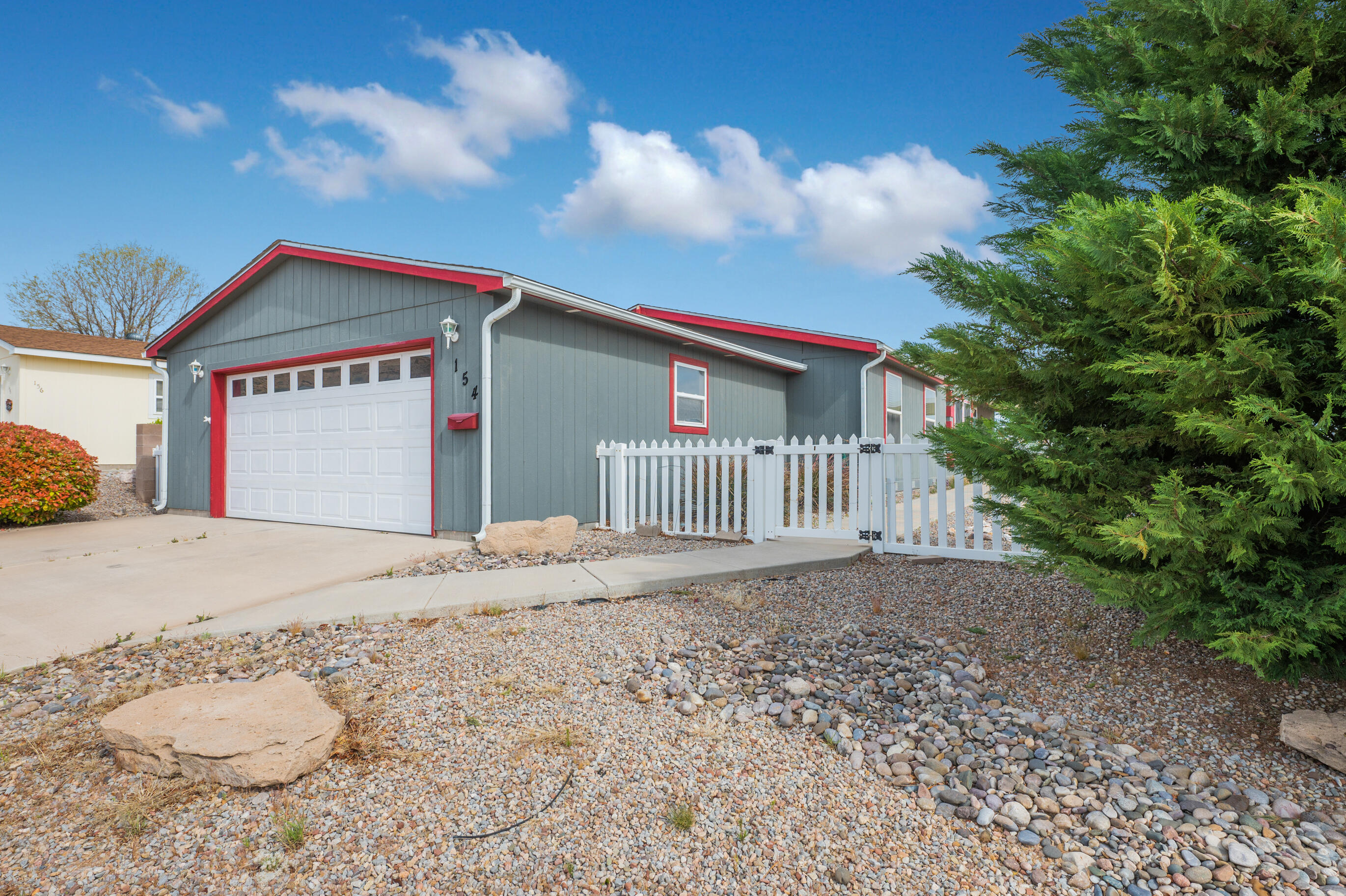 154 Sunrise Bluffs Drive