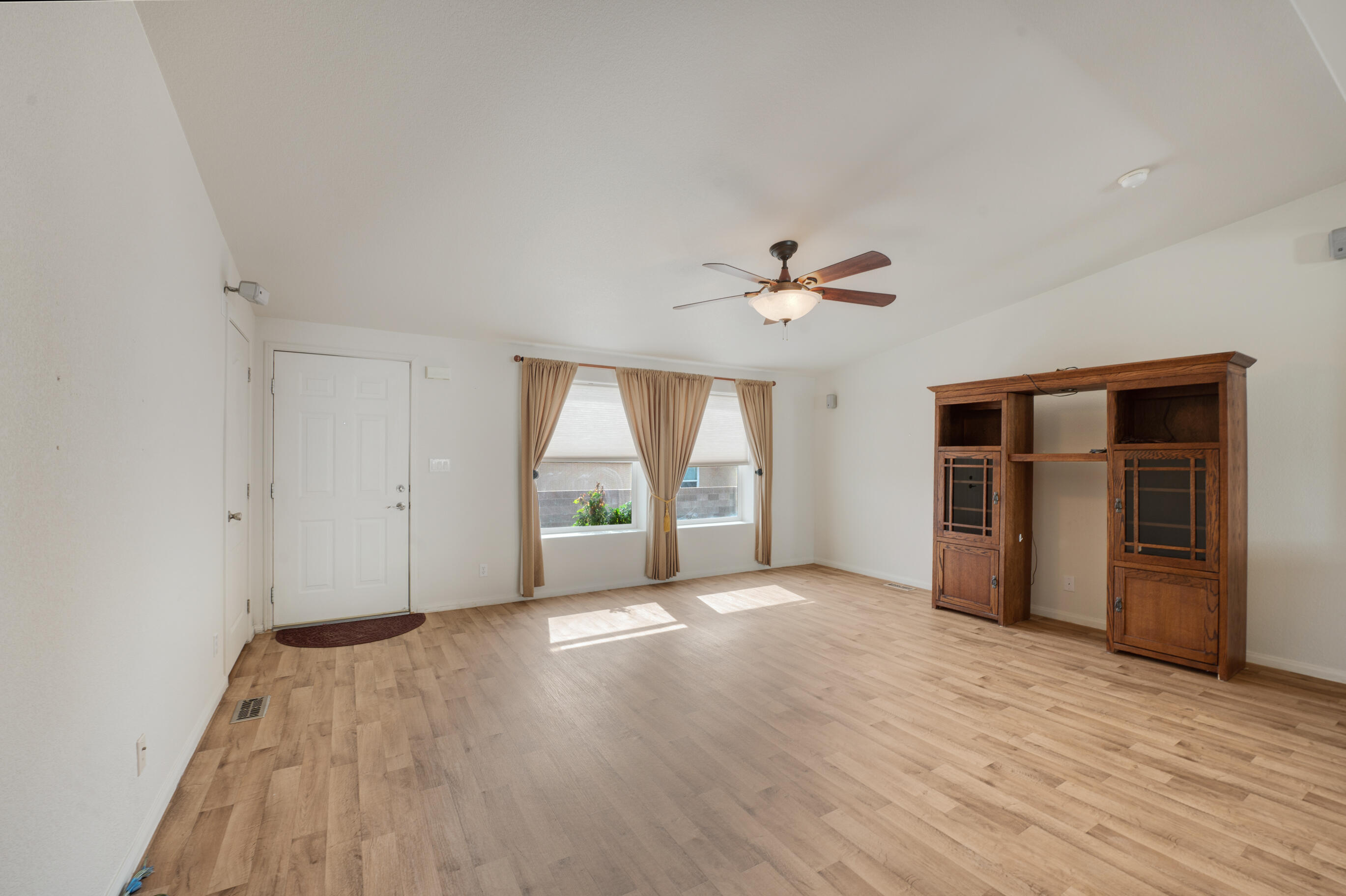 154 Sunrise Bluffs Drive