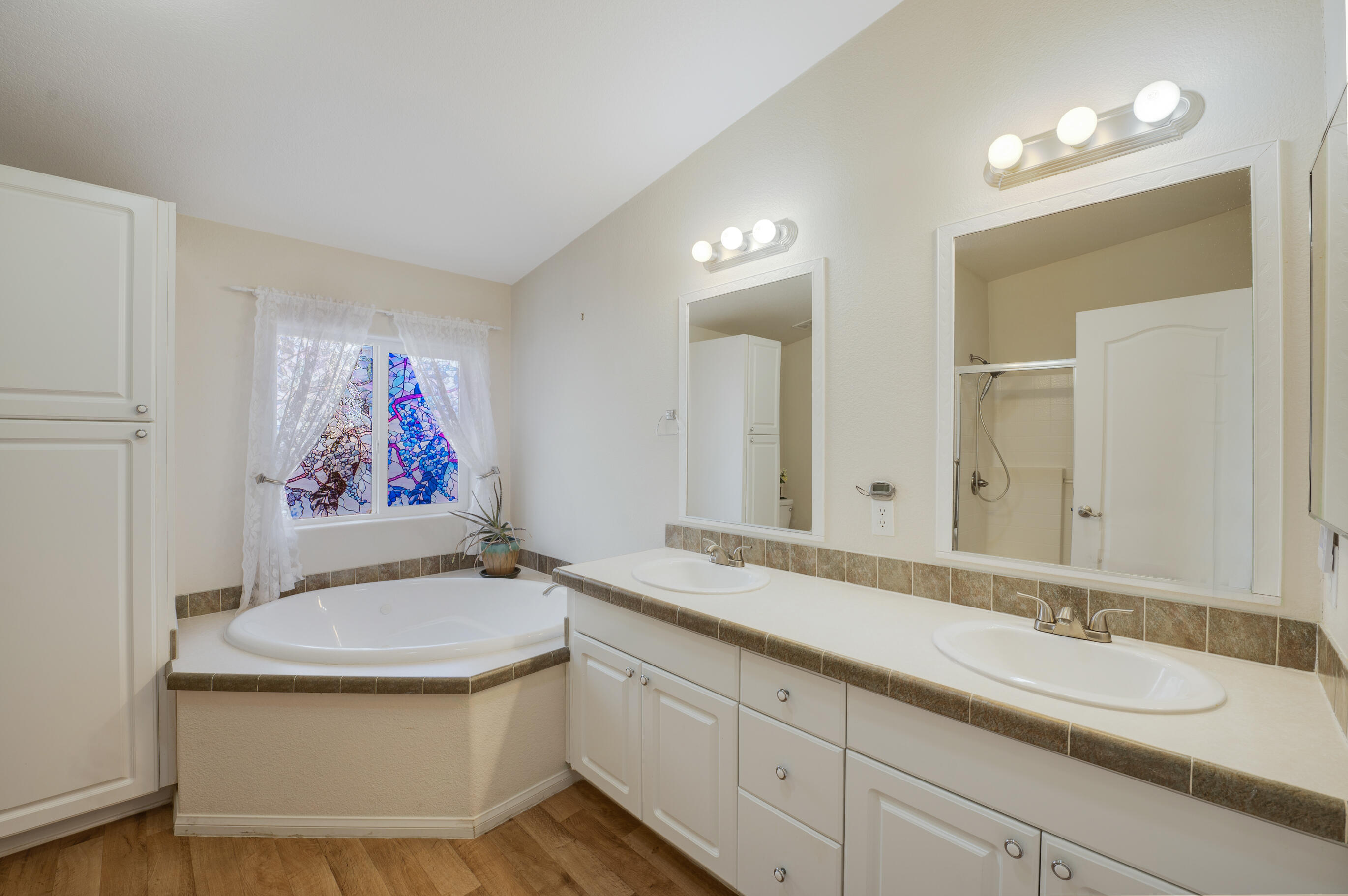 154 Sunrise Bluffs Drive
