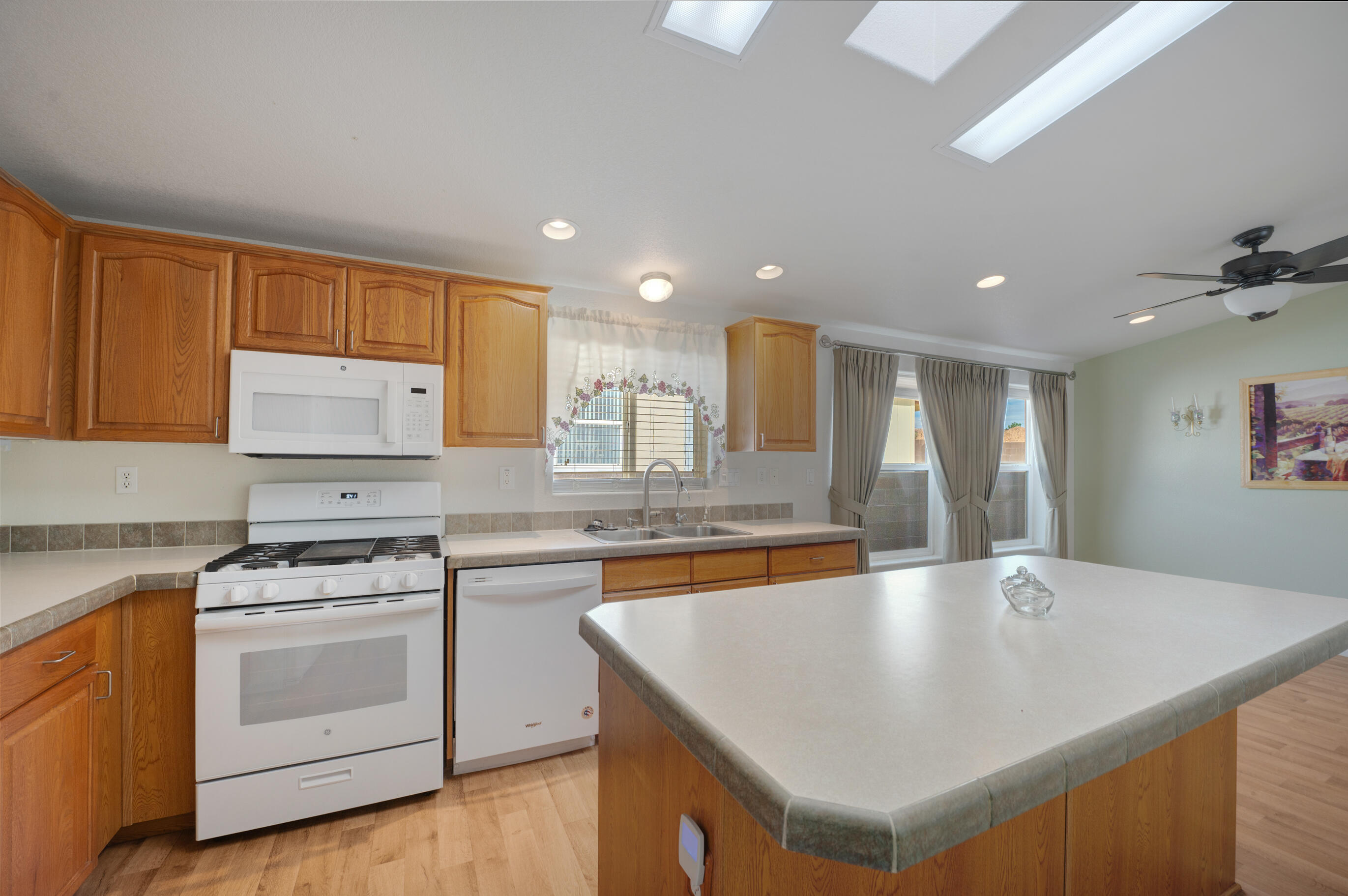 154 Sunrise Bluffs Drive
