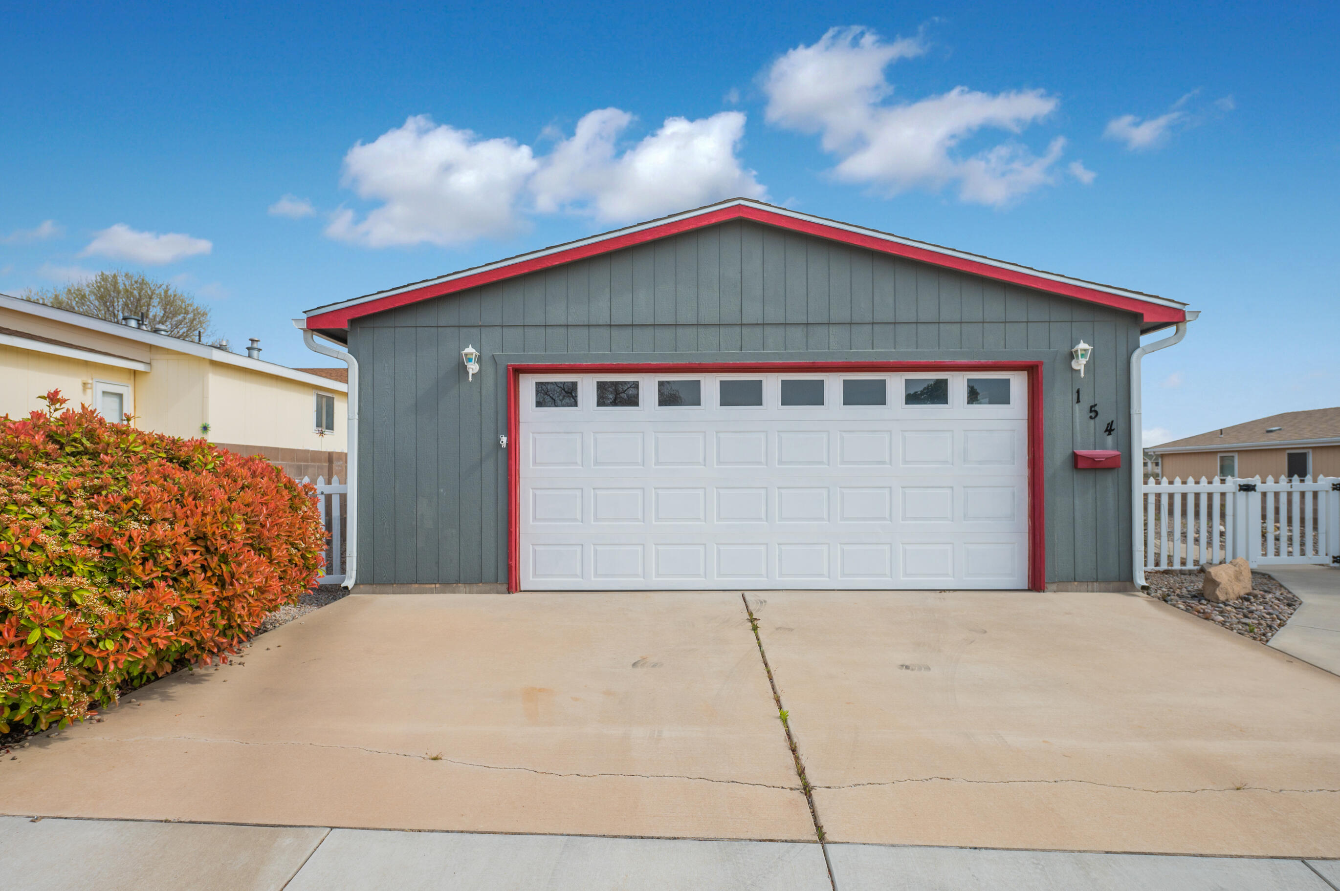 154 Sunrise Bluffs Drive
