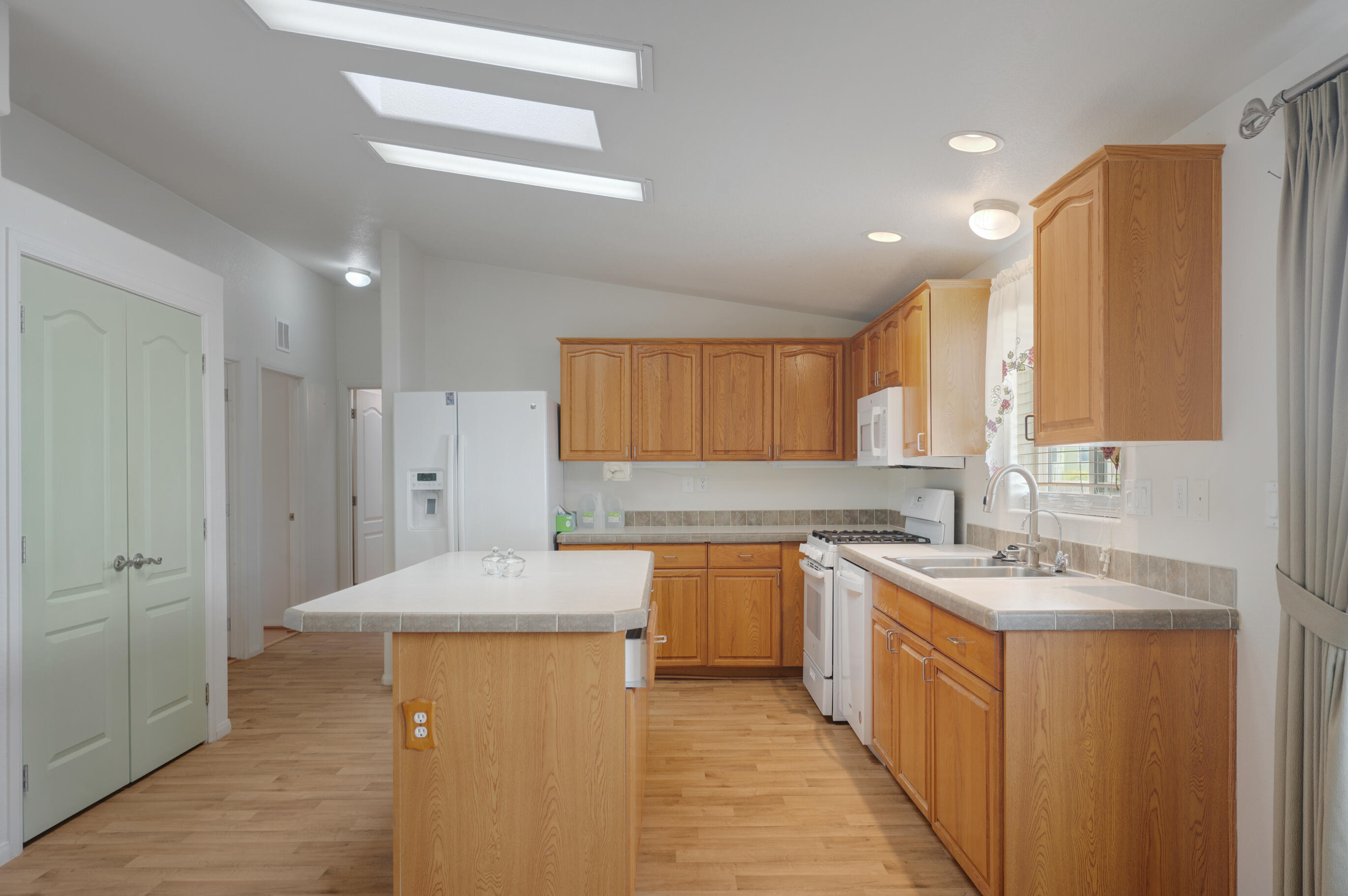 154 Sunrise Bluffs Drive