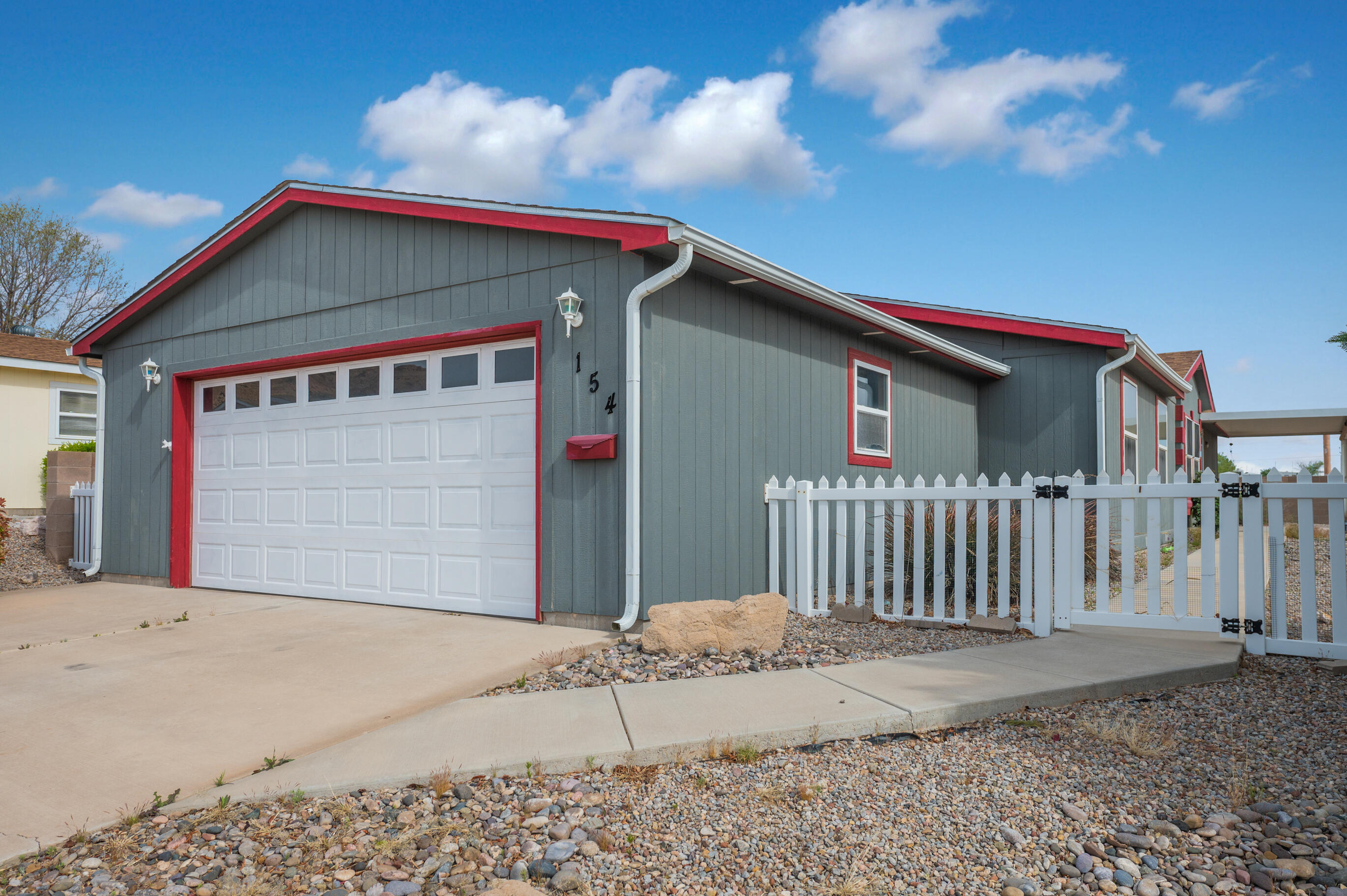 154 Sunrise Bluffs Drive
