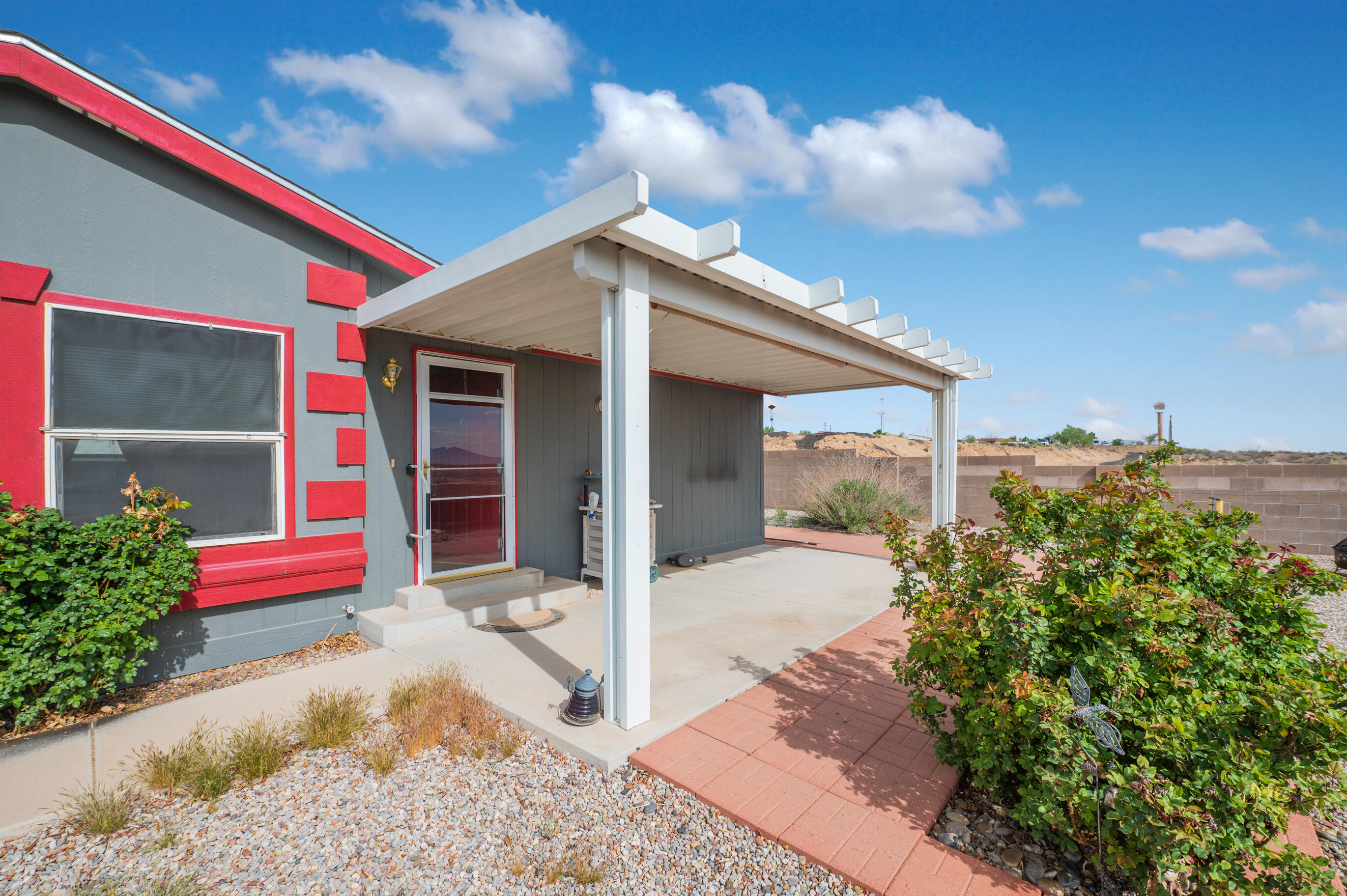 154 Sunrise Bluffs Drive