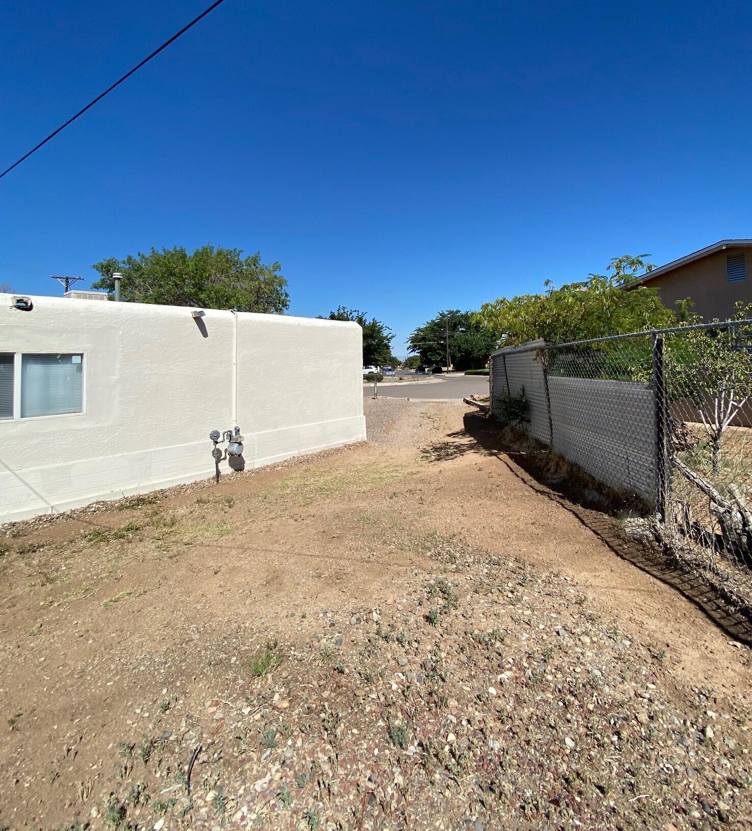 11736 Freeway Place NE