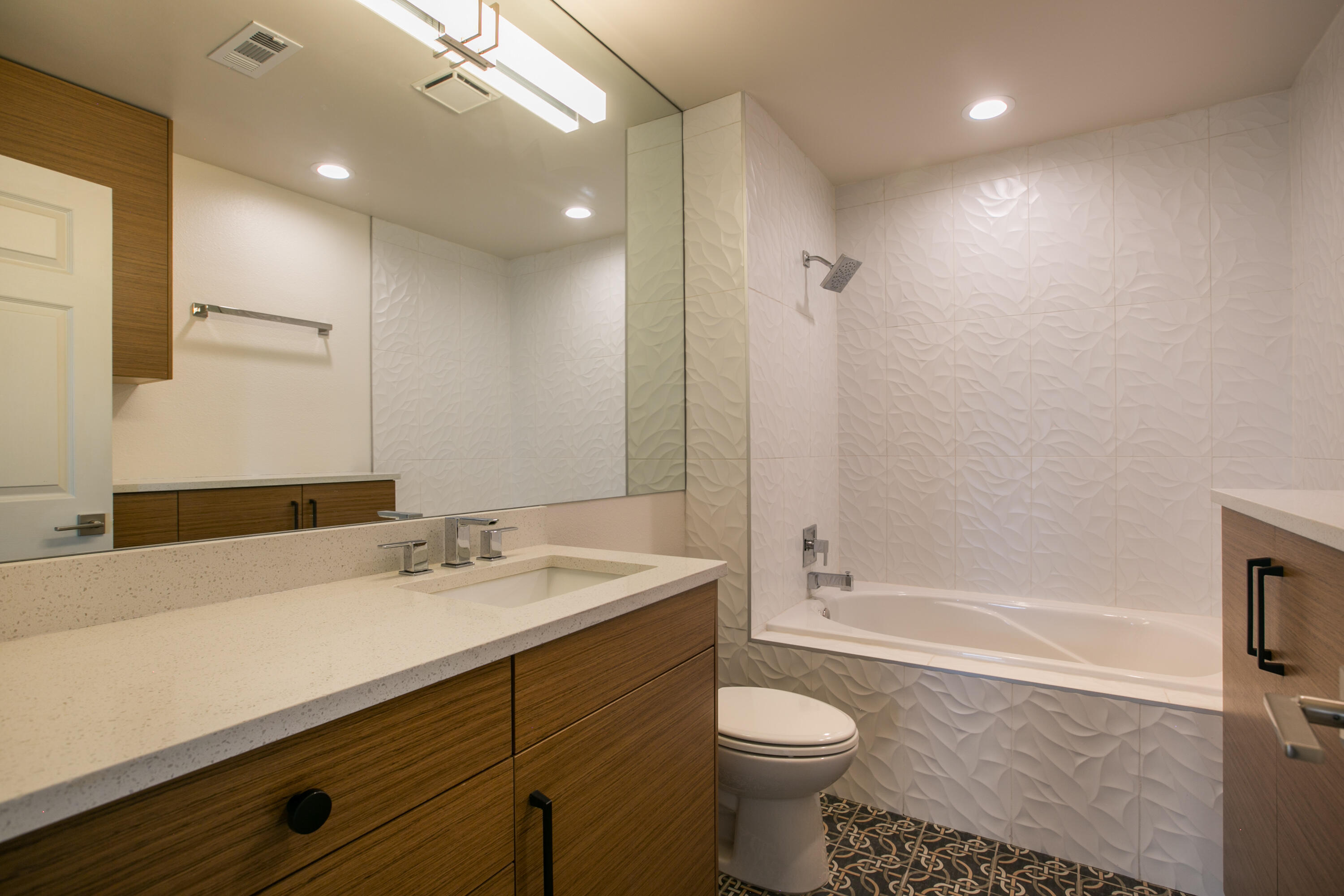1325 Park Avenue SW Unit: 310